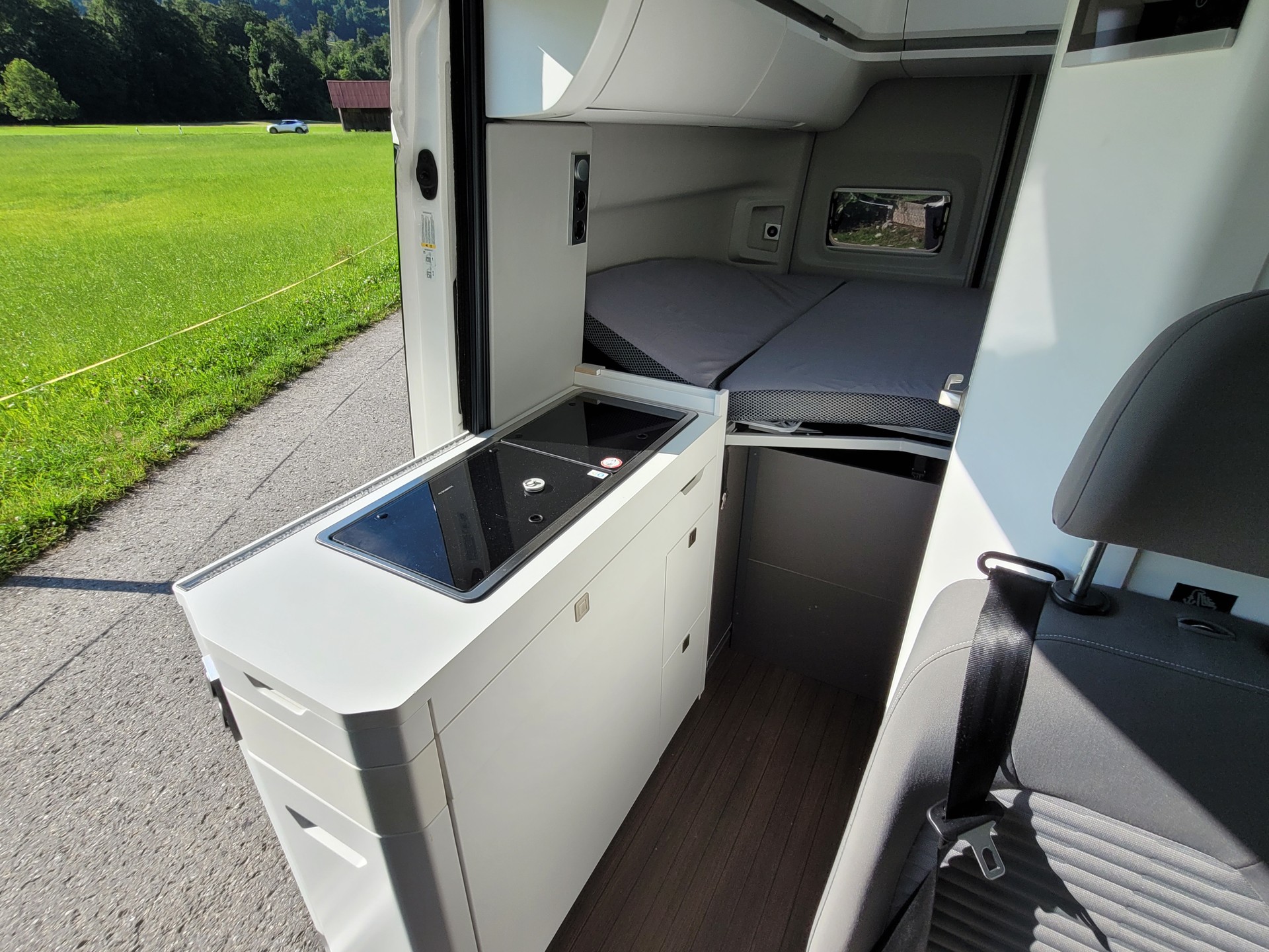 VW Grand California 600 2.0 *Anhängerkupplung+frisch ab MFK+Gastest*-image-11