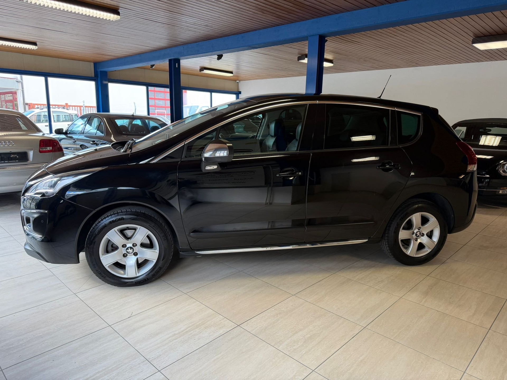 PEUGEOT 3008 1.6 1THP Allure Tiptronic-image-3