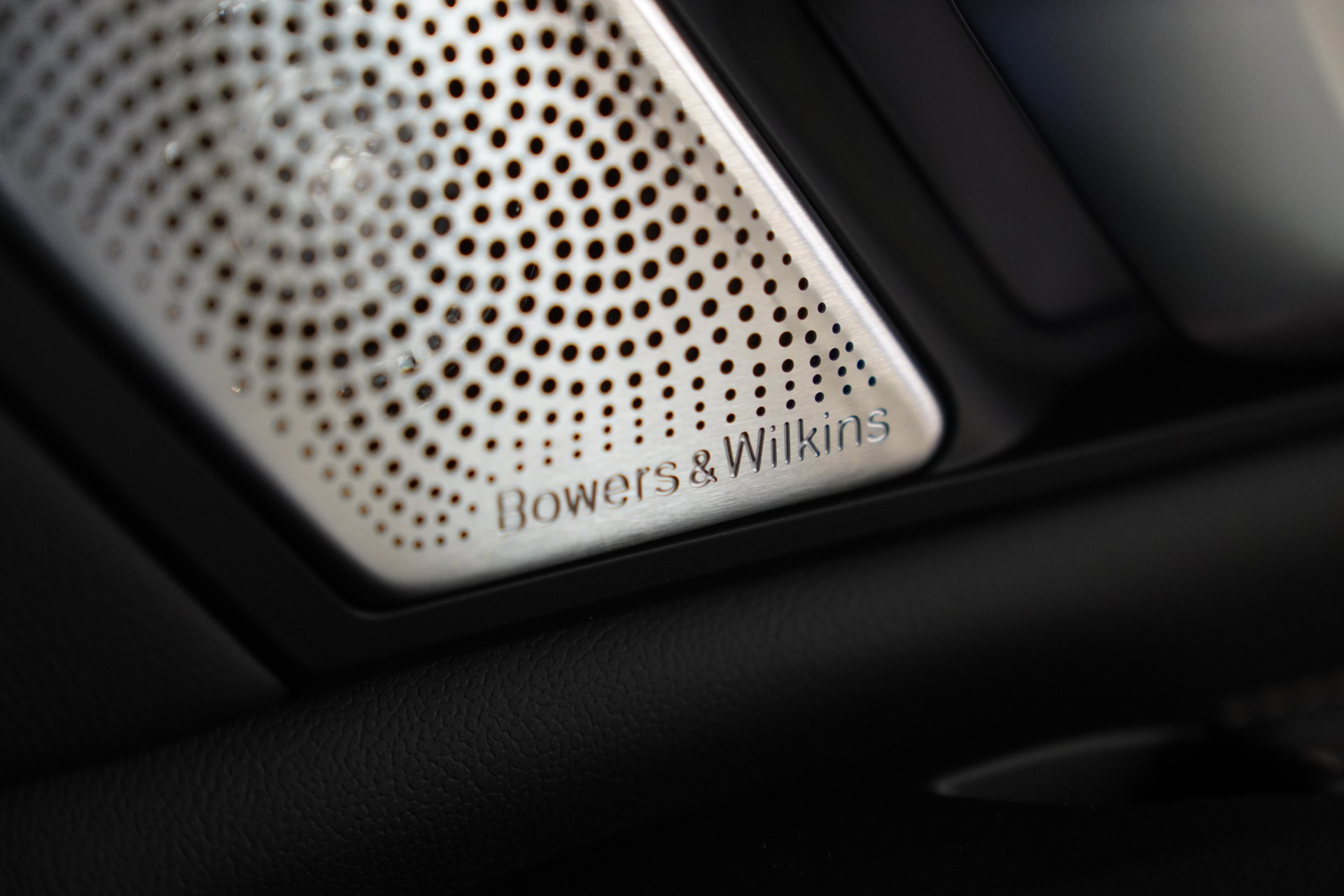 BMW-ALPINA XB 7 4.4 48V Allrad MANUFAKTUR-image-24