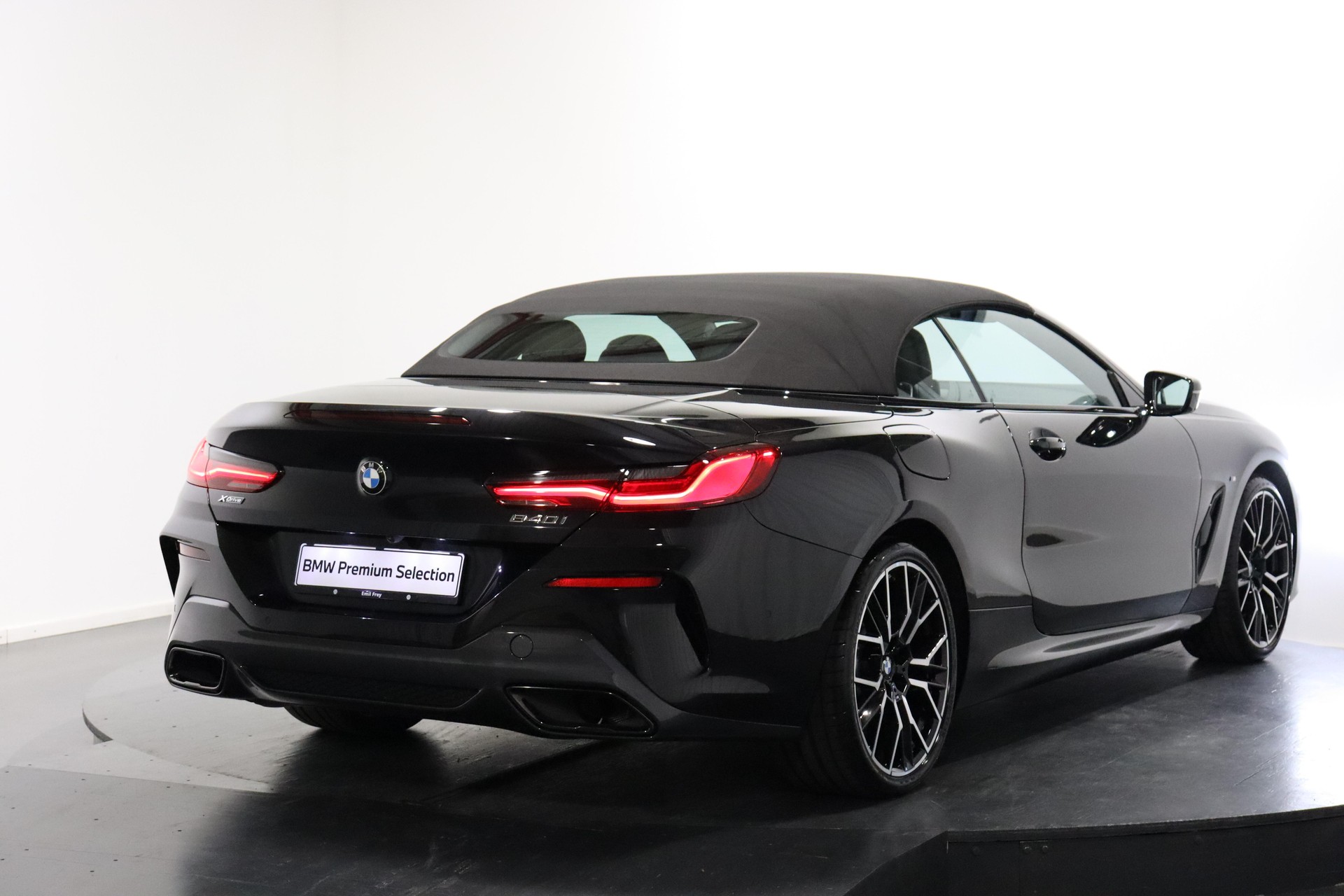 BMW 840i xDrive Cabriolet-image-3