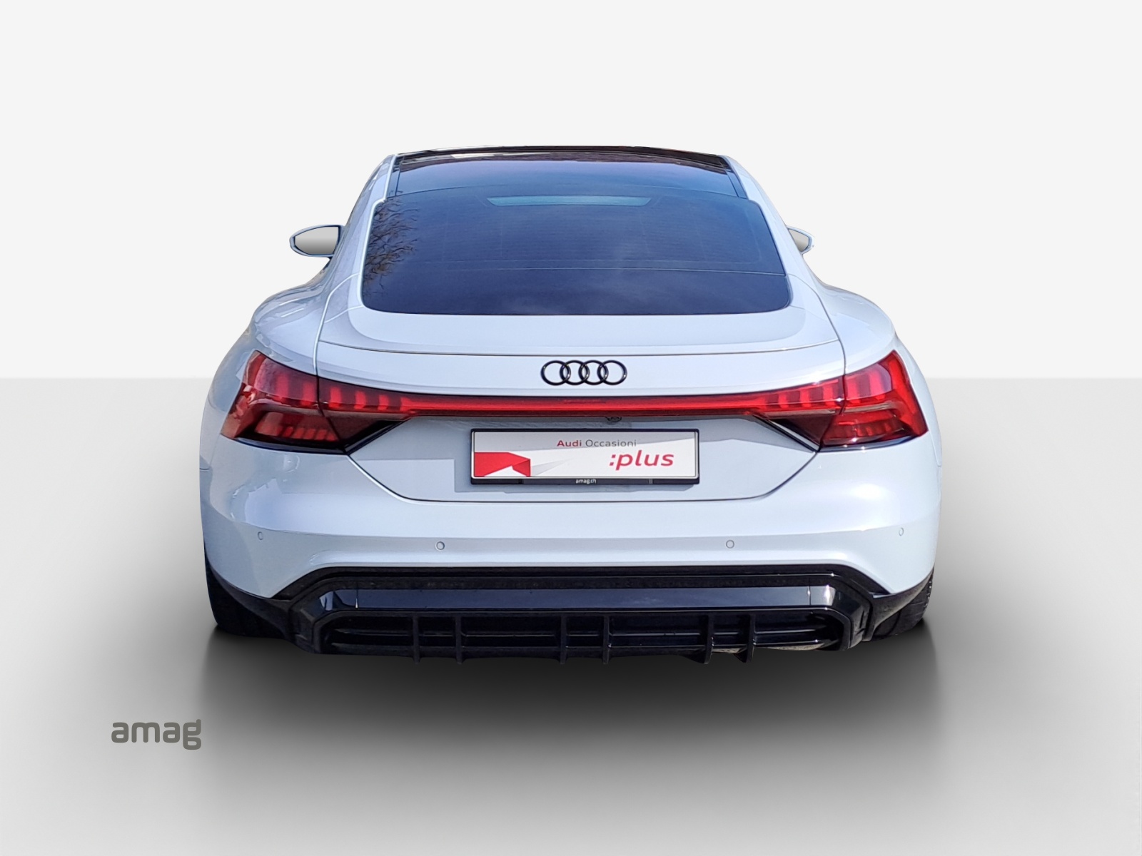 AUDI e-tron GT quattro-image-4
