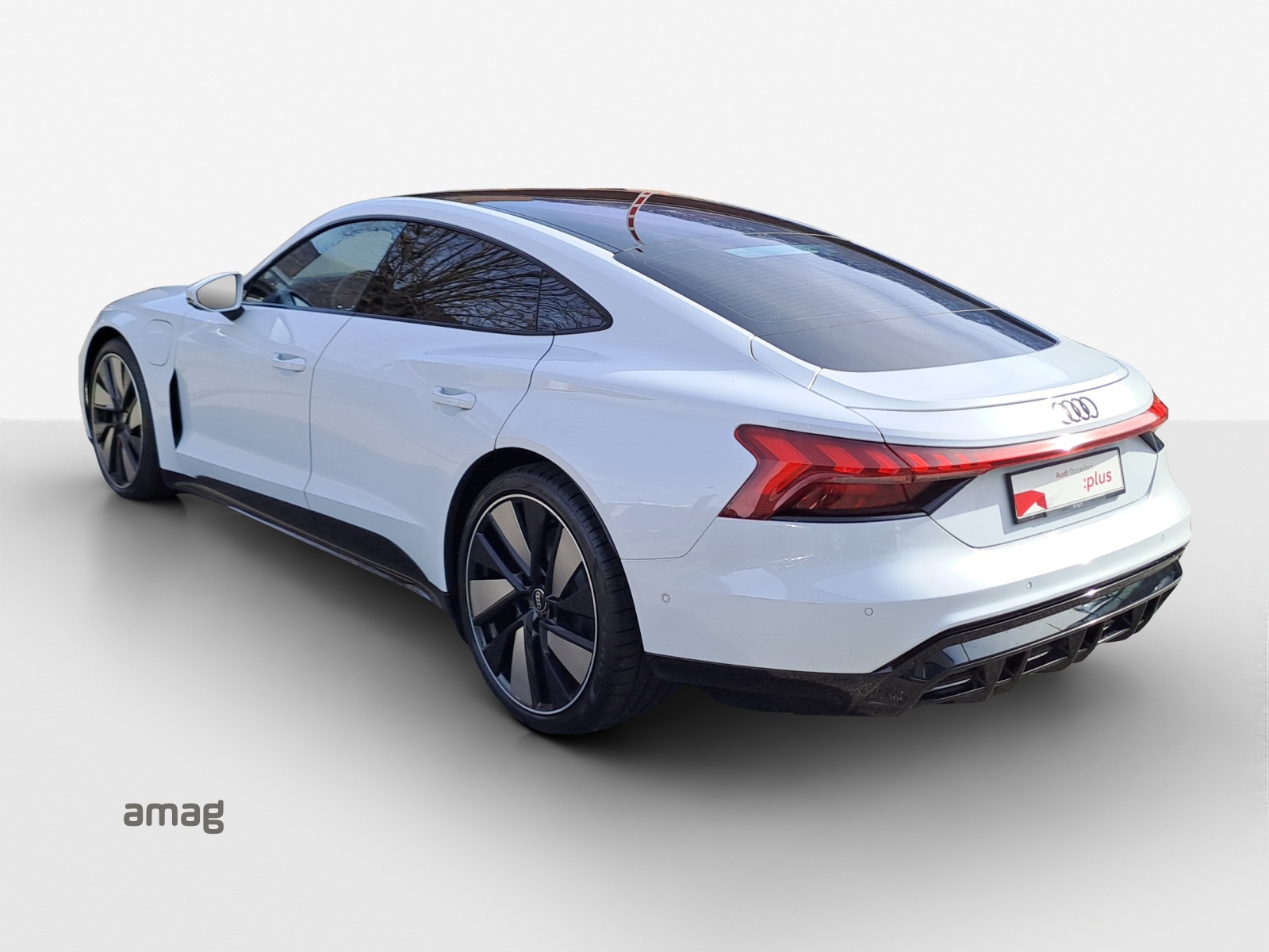 AUDI e-tron GT quattro-image-3