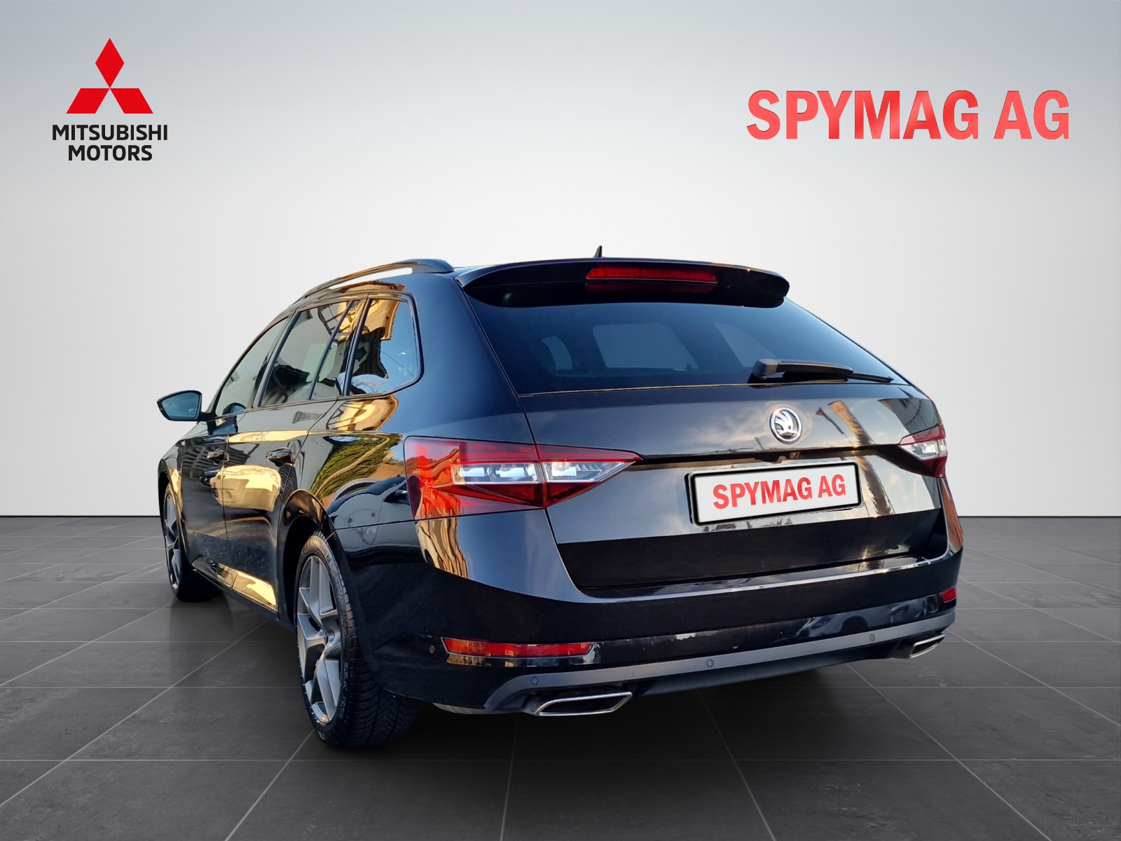 SKODA Superb Combi 2.0 TSI SportLine+ DSG 4x4-image-3