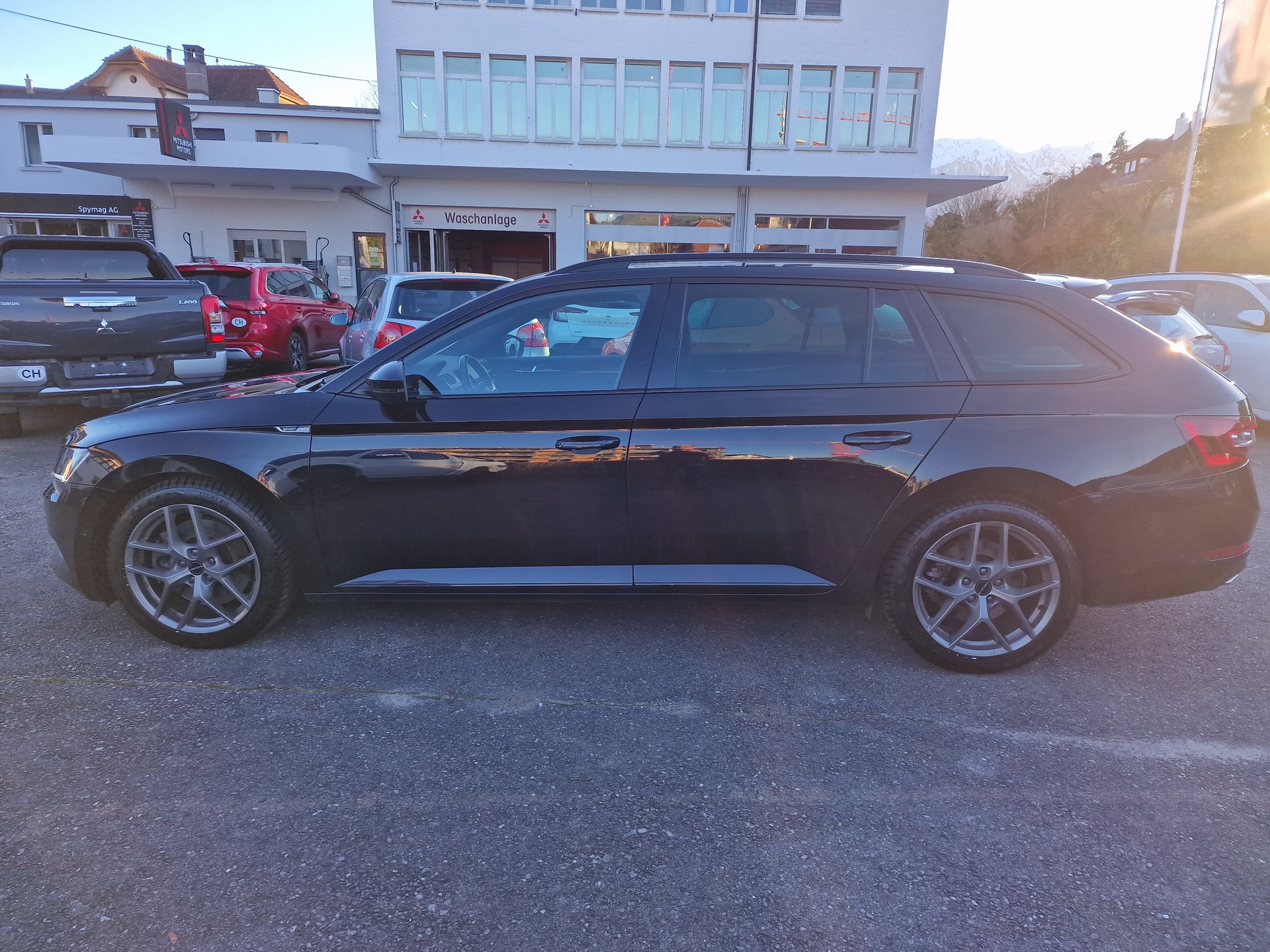 SKODA Superb Combi 2.0 TSI SportLine+ DSG 4x4-image-19