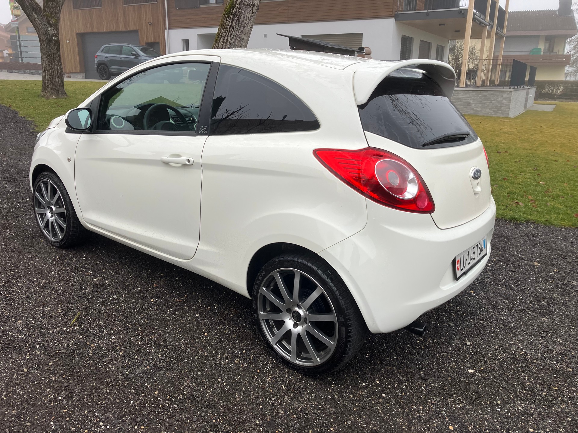 FORD KA 1.25 Titanium+-image-2