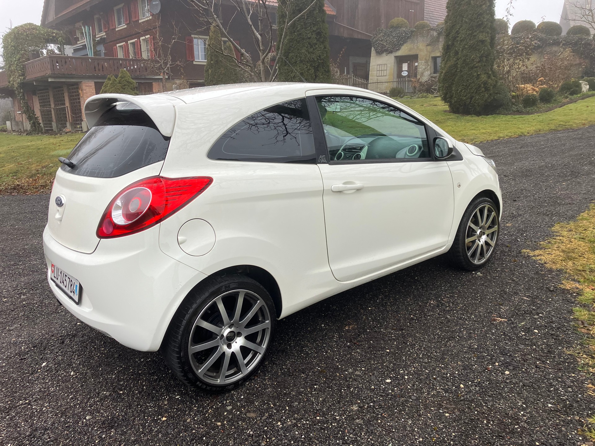 FORD KA 1.25 Titanium+-image-3