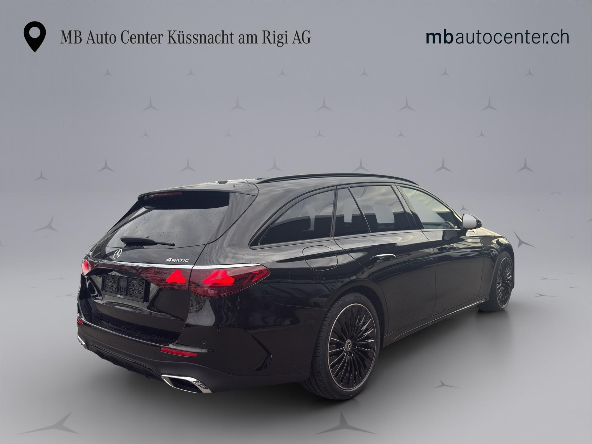 MERCEDES-BENZ E 220 d AMG Line 4matic Kombi-image-5