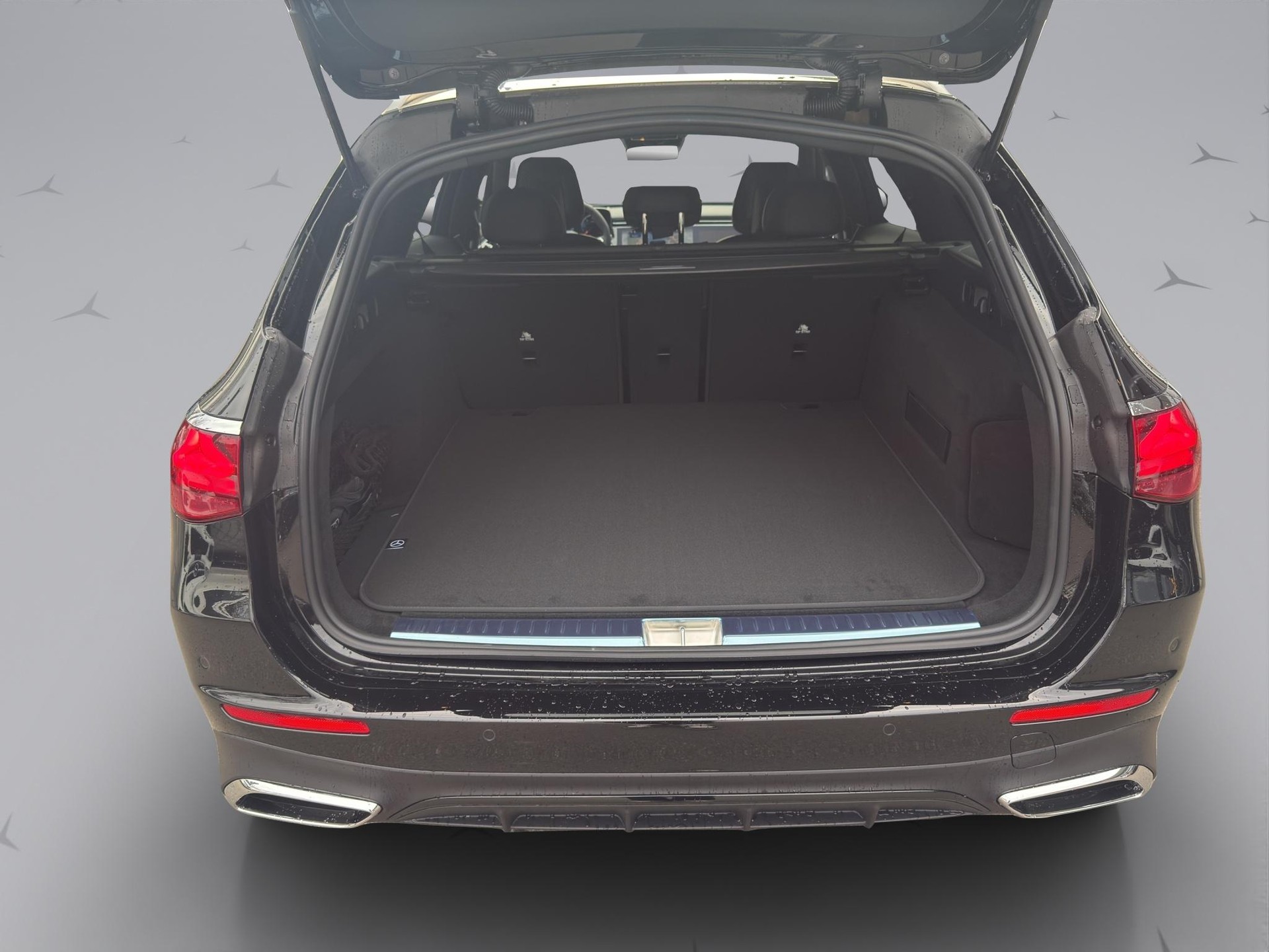 MERCEDES-BENZ E 220 d AMG Line 4matic Kombi-image-15