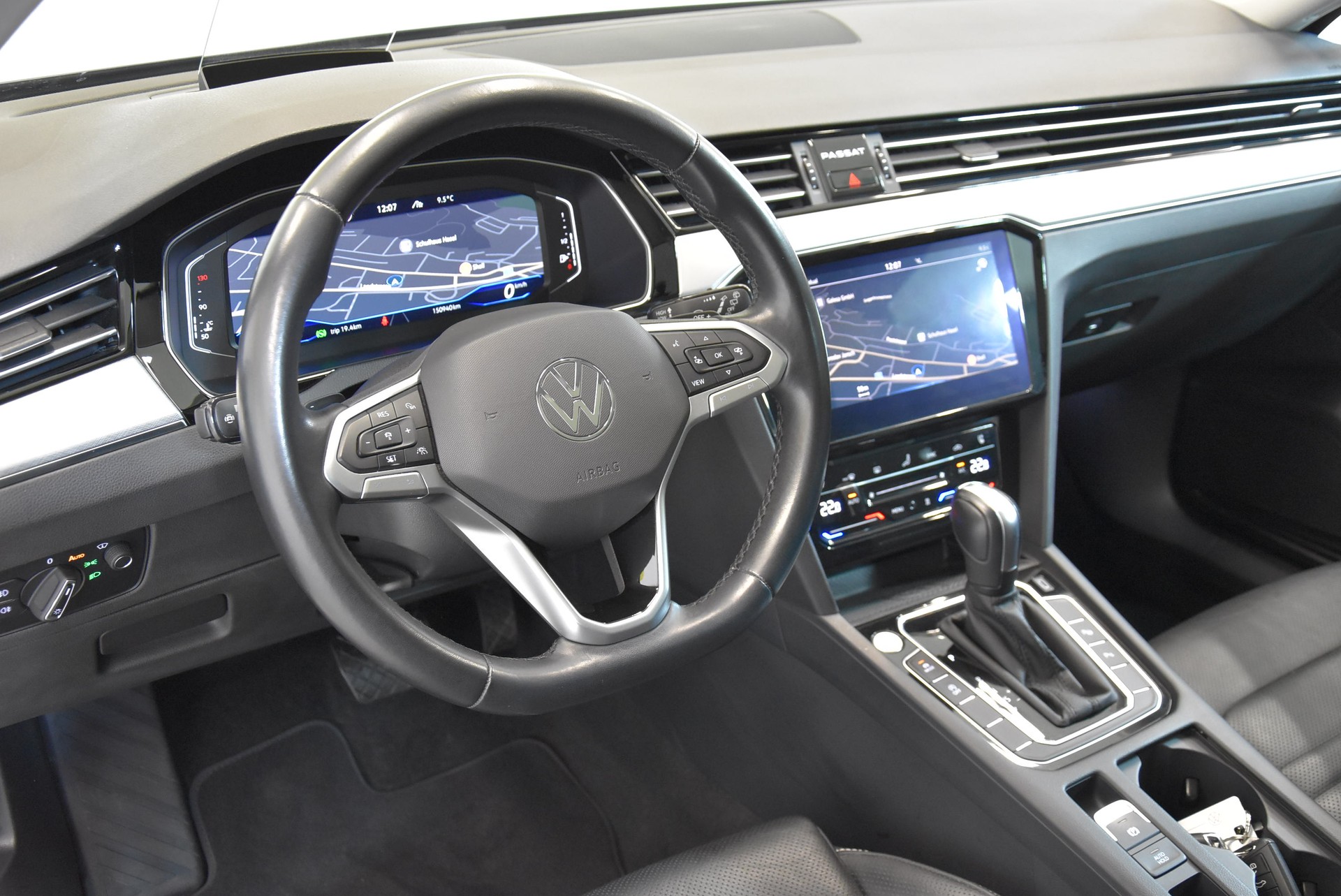 VW Passat 2.0 TDI BMT Business DSG-image-4