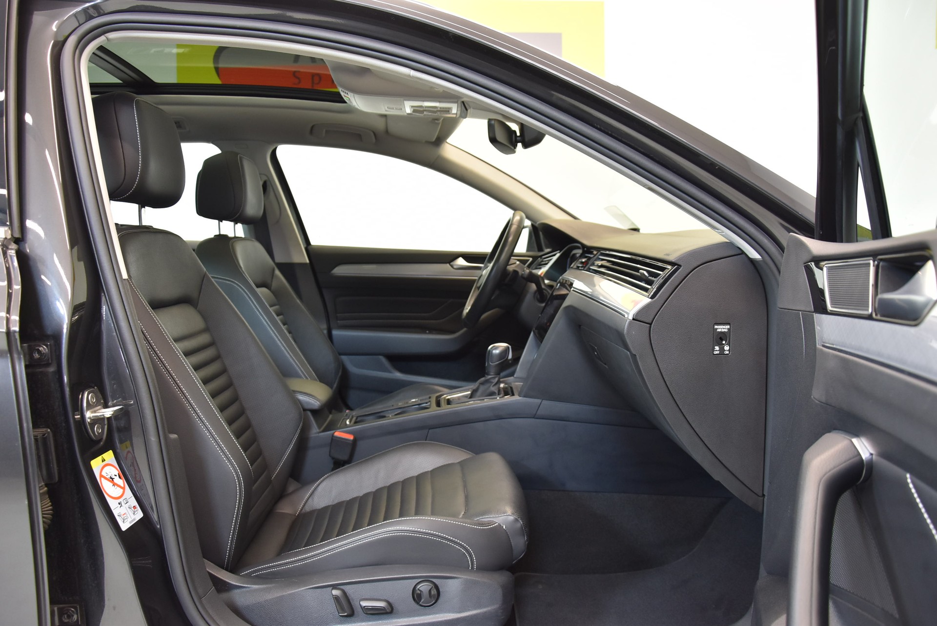 VW Passat 2.0 TDI BMT Business DSG-image-2