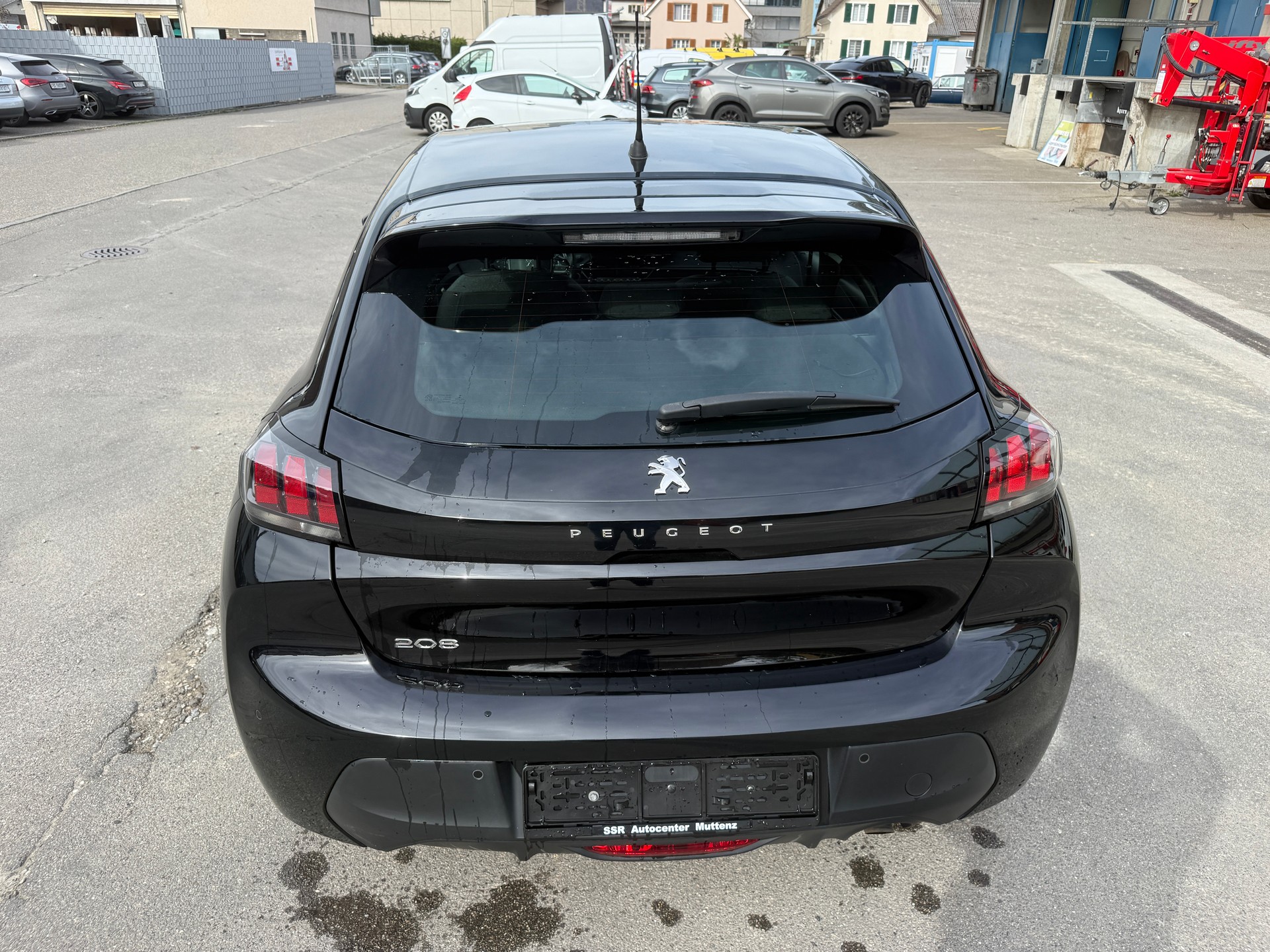 PEUGEOT 208 1.2 PureTech Active Pack EAT8-image-5