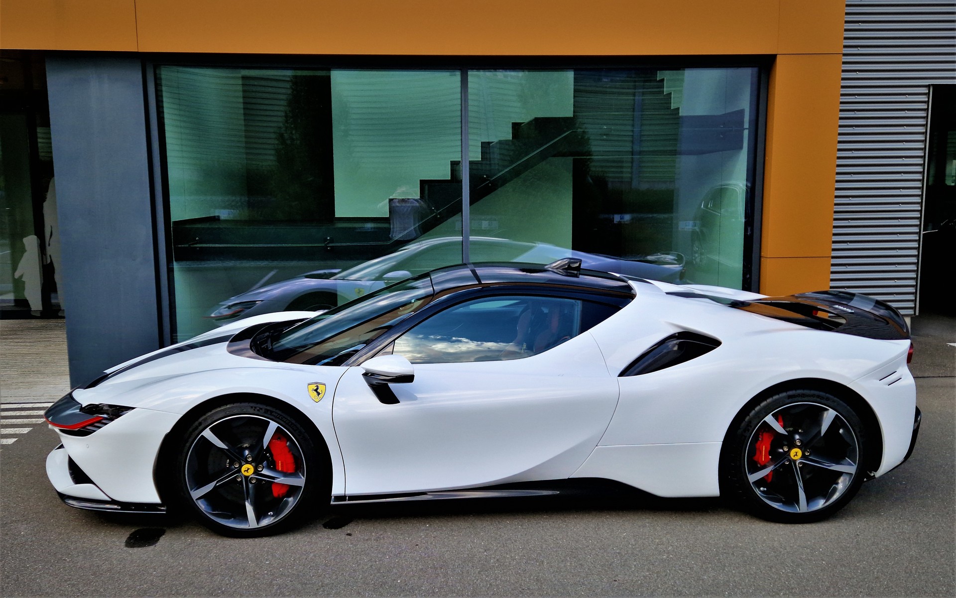 FERRARI SF90 Stradale 4.0-image-6