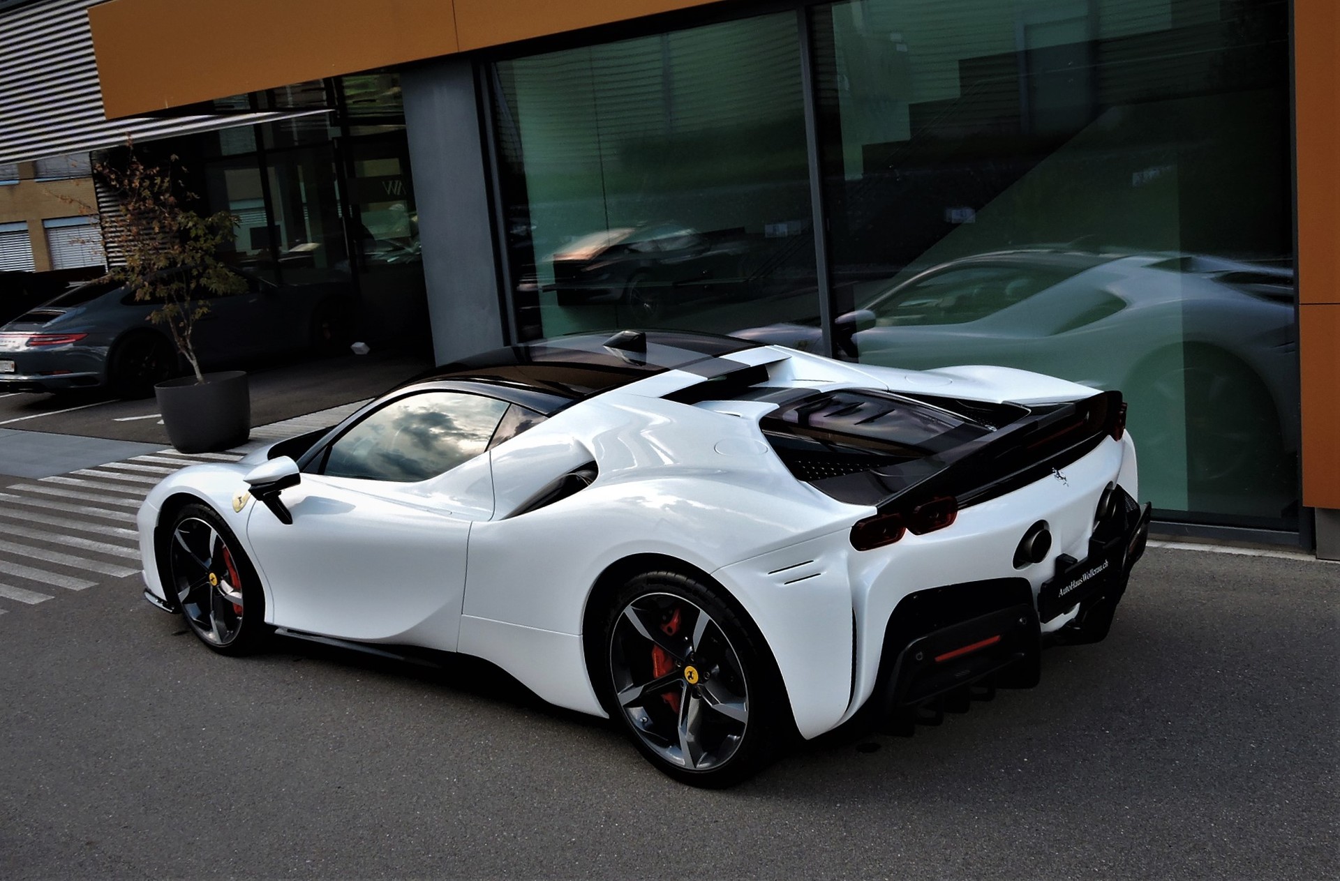 FERRARI SF90 Stradale 4.0-image-10