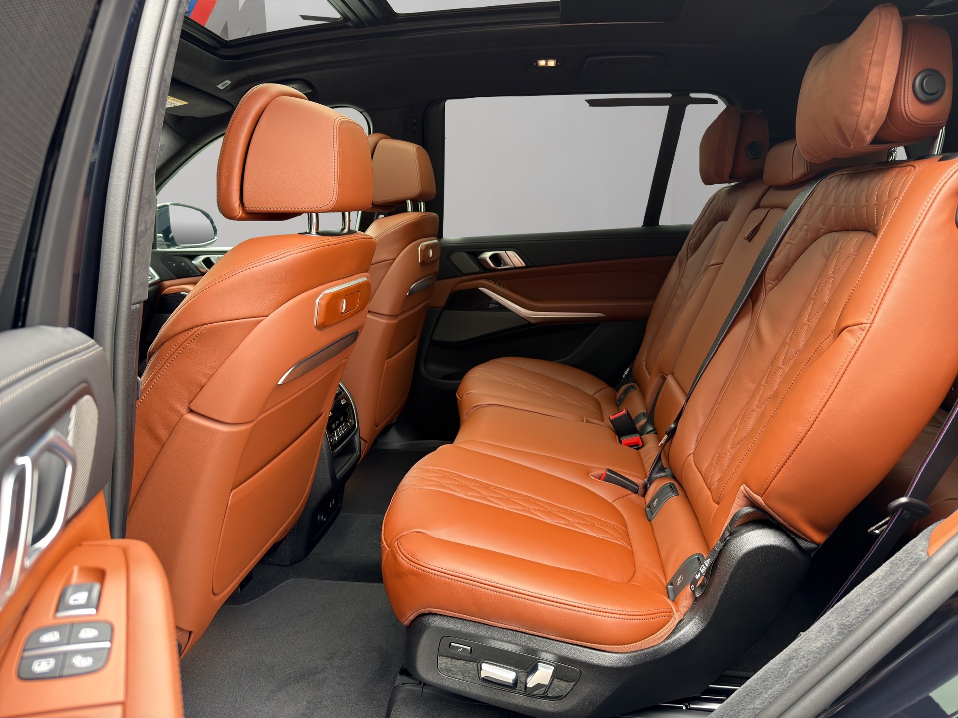 BMW X7 xDrive 48V 40d M Sport Pro Steptronic-image-17