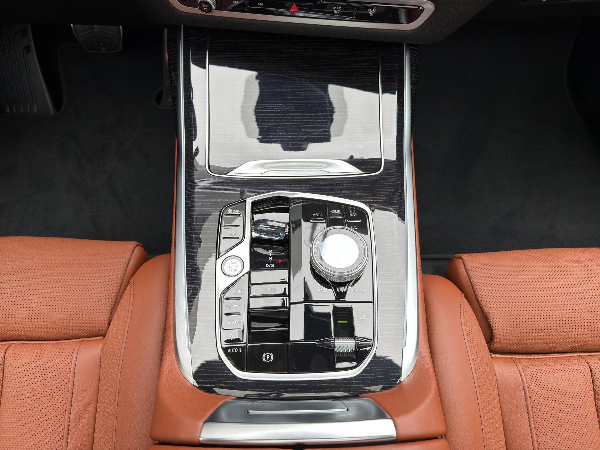 BMW X7 xDrive 48V 40d M Sport Pro Steptronic-image-15