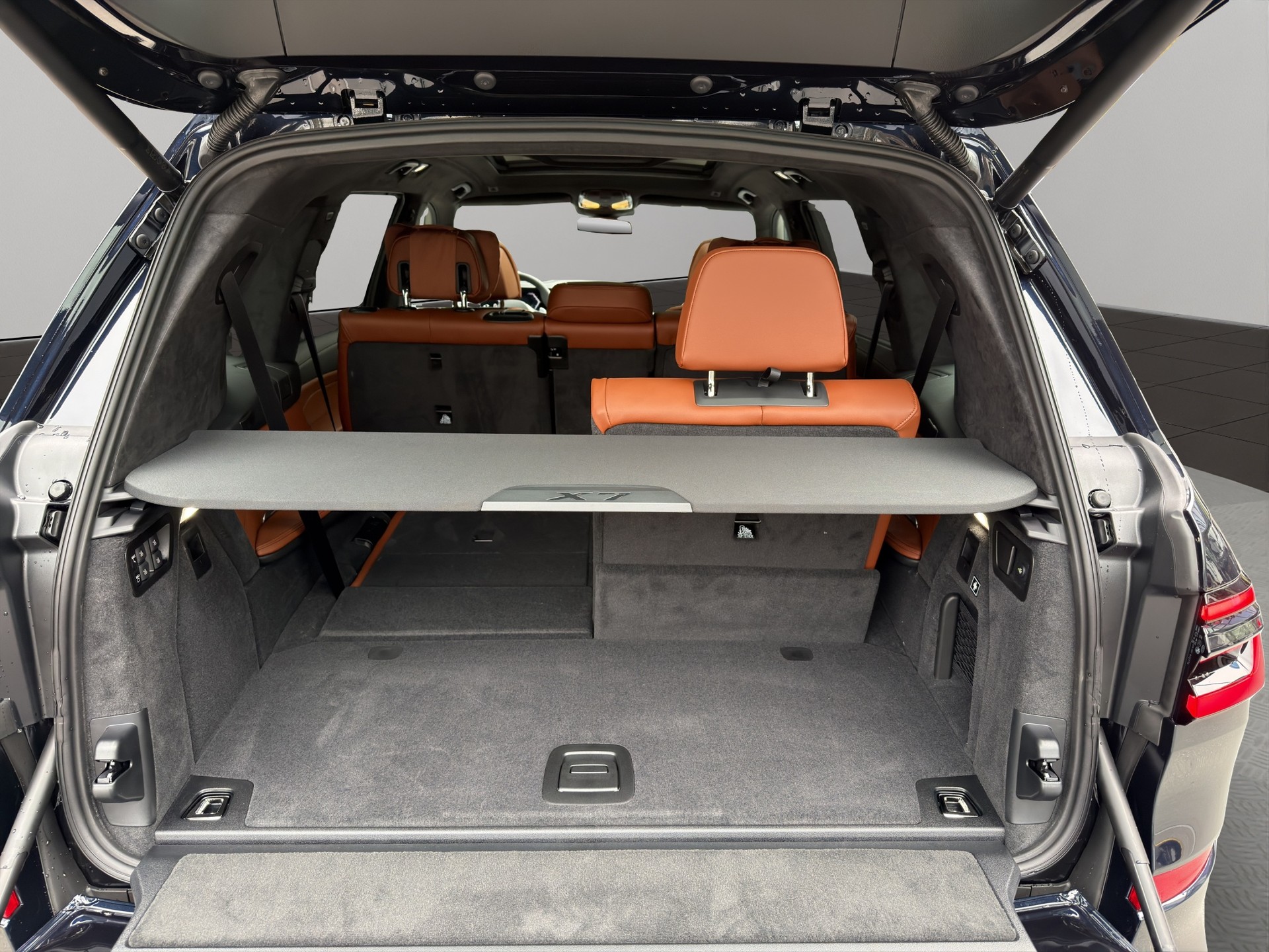 BMW X7 xDrive 48V 40d M Sport Pro Steptronic-image-18