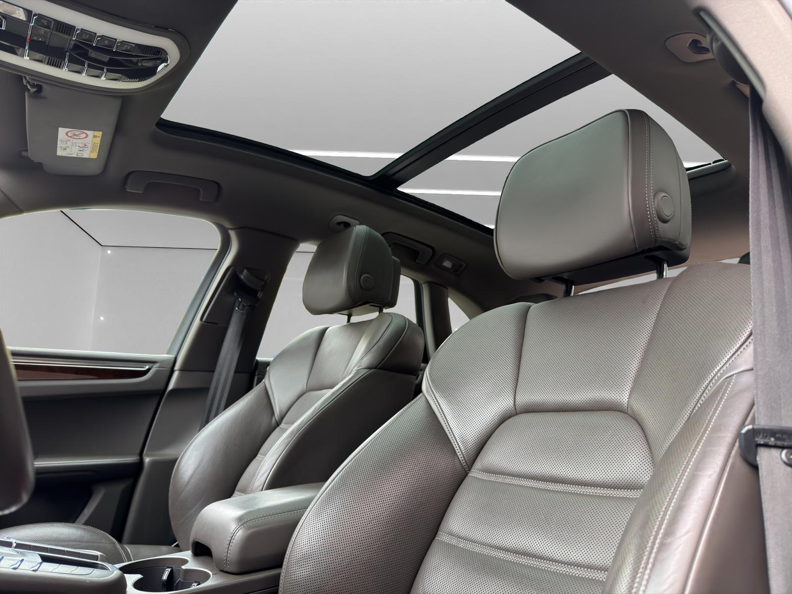 PORSCHE Macan S PDK-image-9