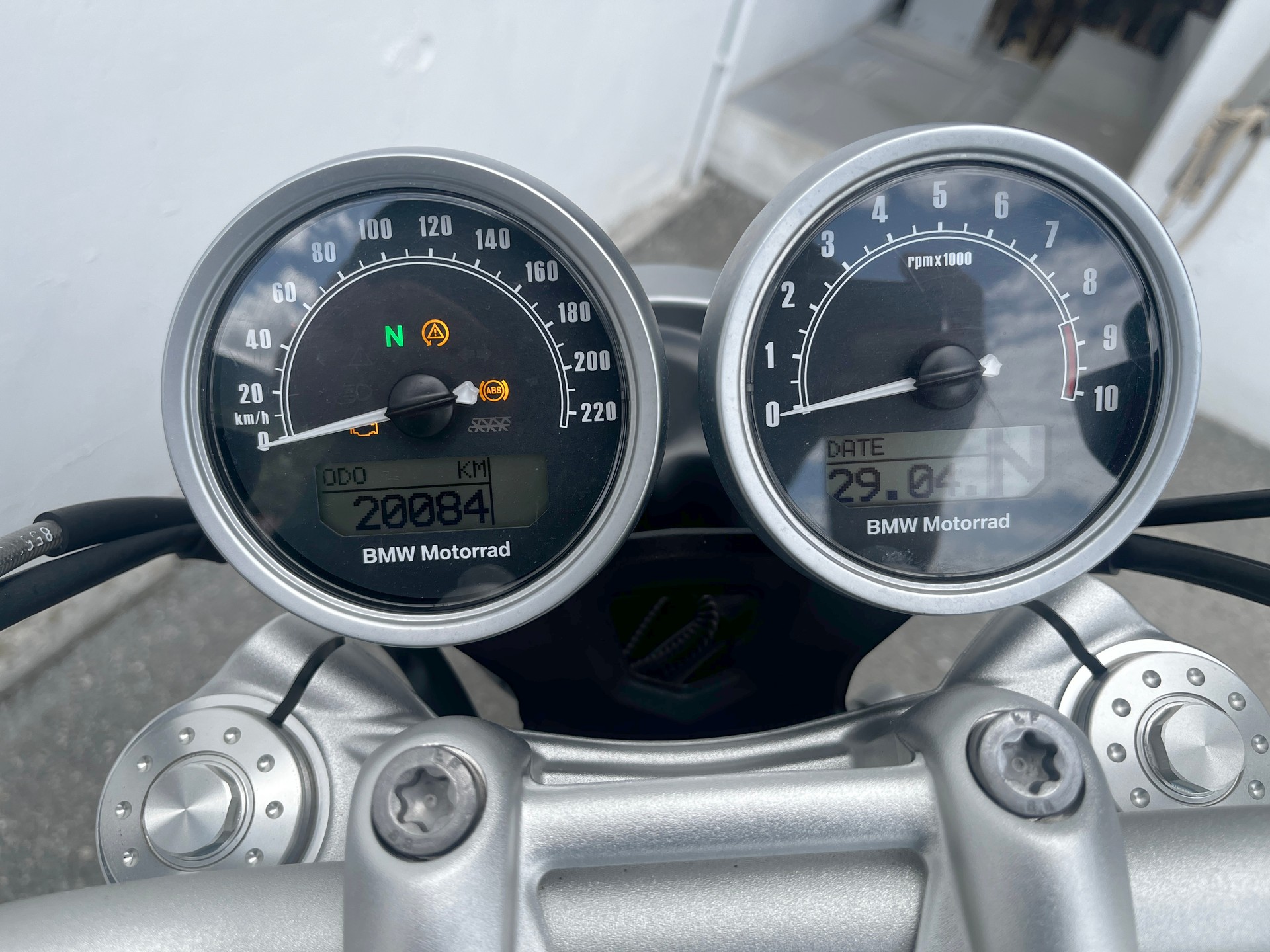 BMW R nineT Pure ABS-image-8