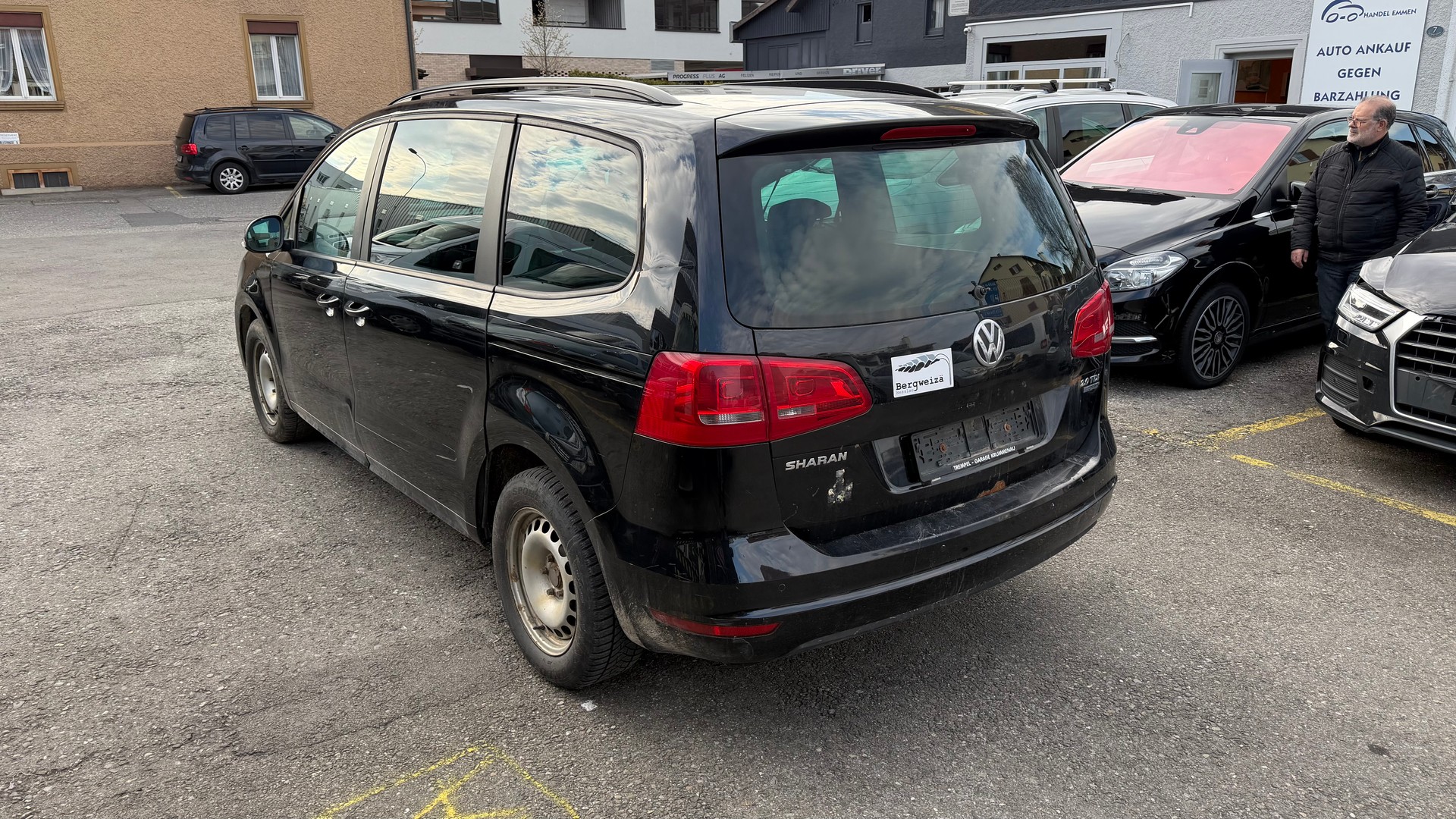 VW Sharan 2.0 TDI BMT Startline Trendline DSG-image-3
