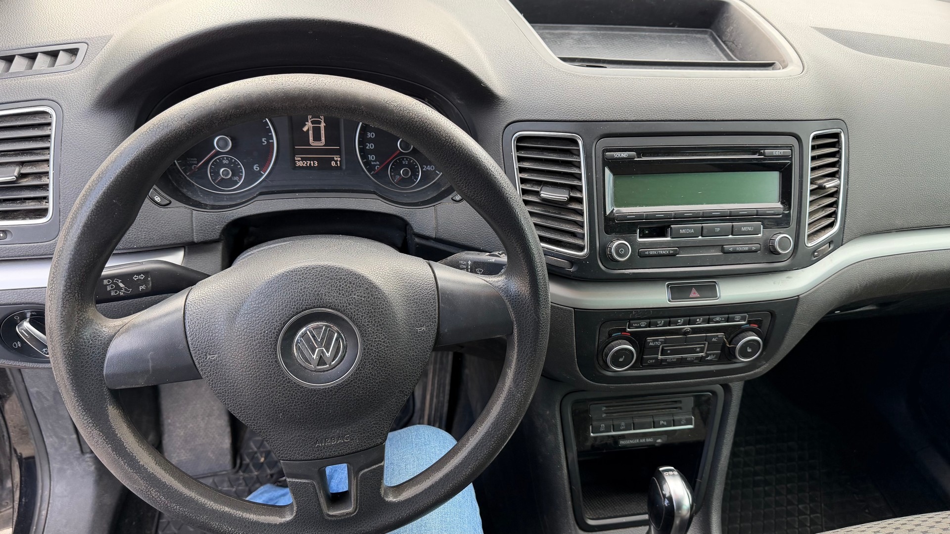 VW Sharan 2.0 TDI BMT Startline Trendline DSG-image-7