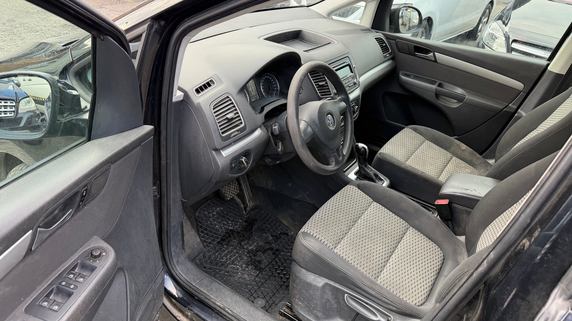 VW Sharan 2.0 TDI BMT Startline Trendline DSG-image-5