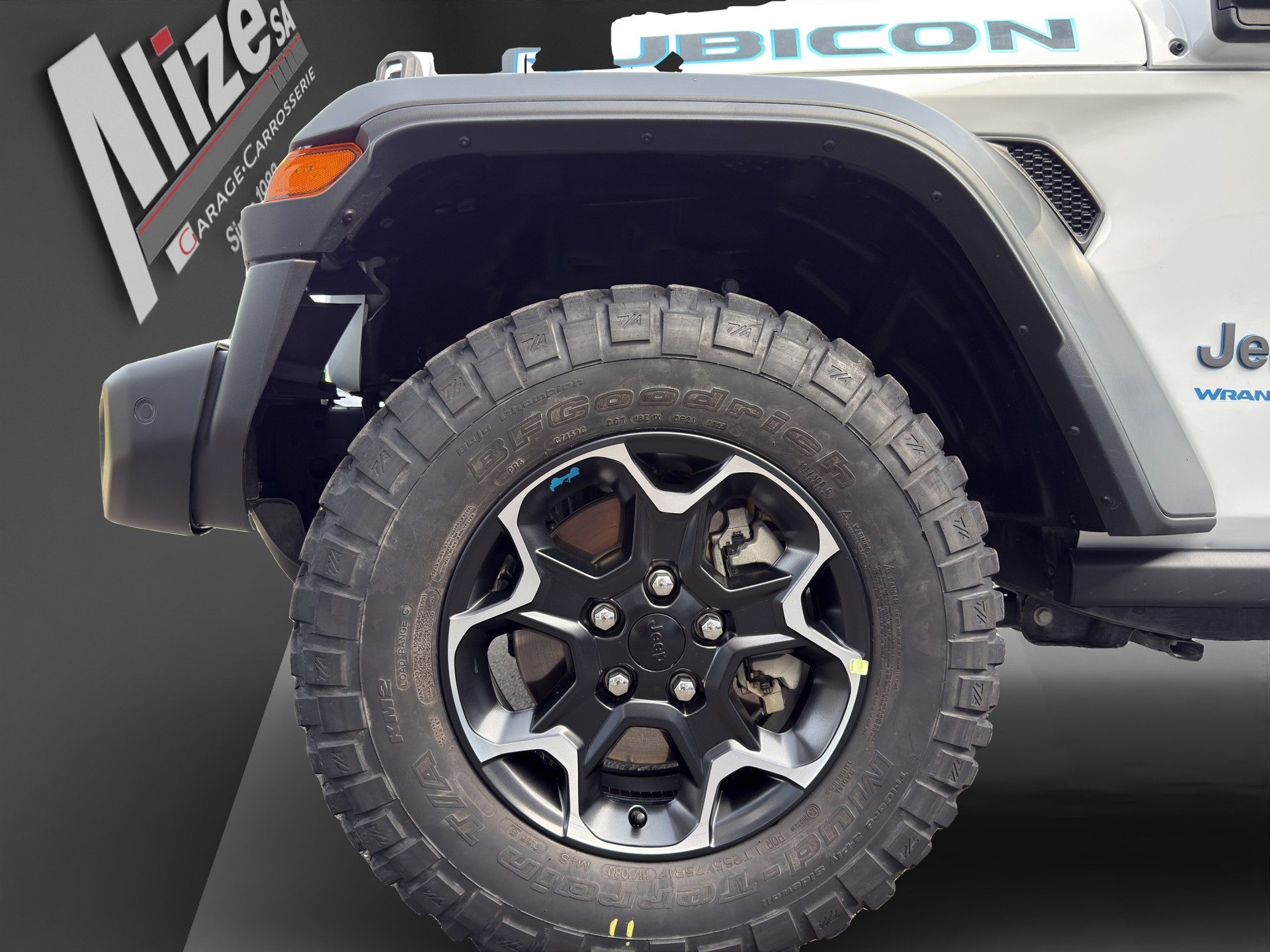JEEP Wrangler 2.0 PHEV Unlimited Rubicon Automatic Soft Top-image-17