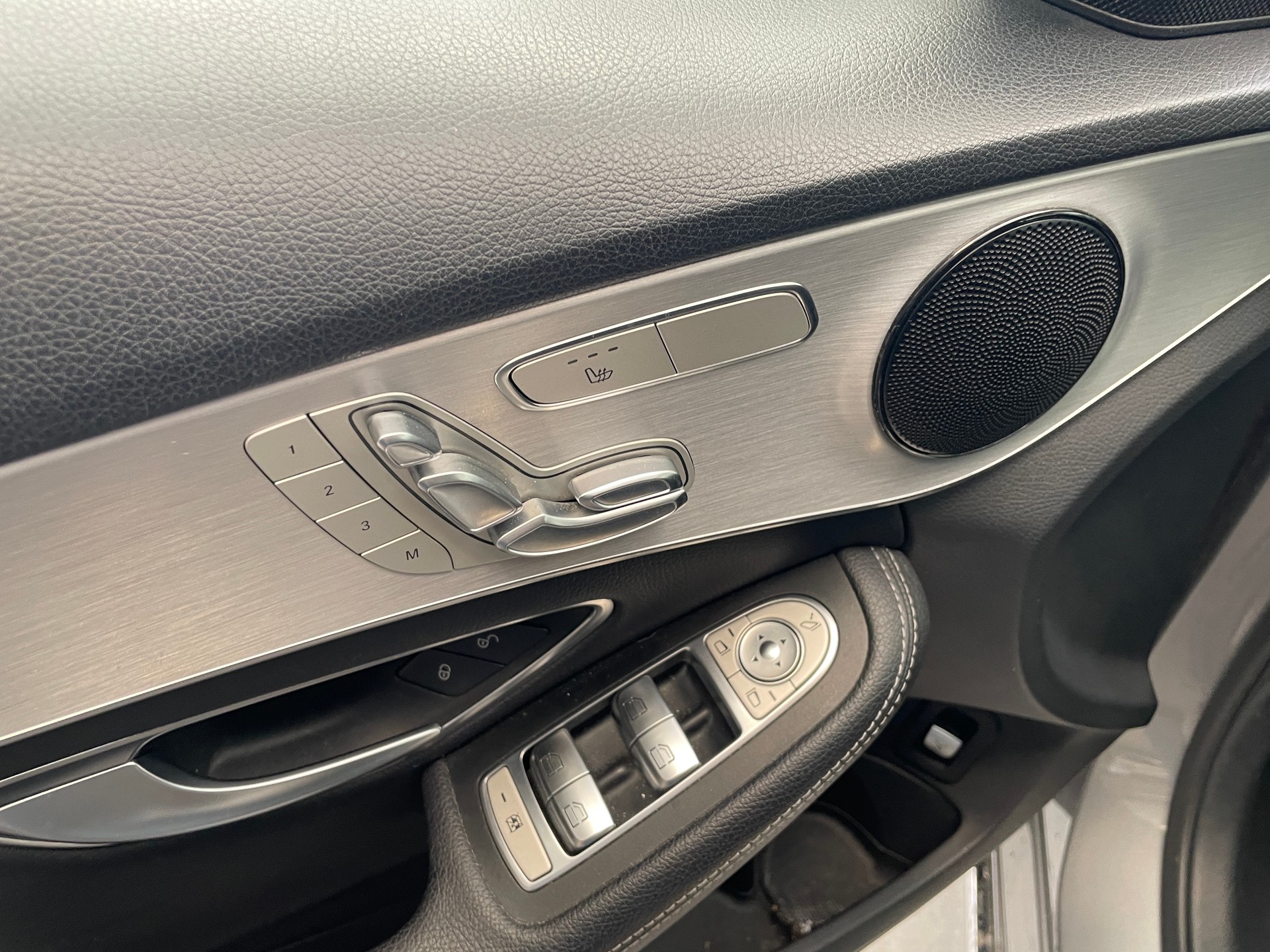 MERCEDES-BENZ C 250 BlueTEC Avantgarde 4Matic 7G-Tronic-image-10