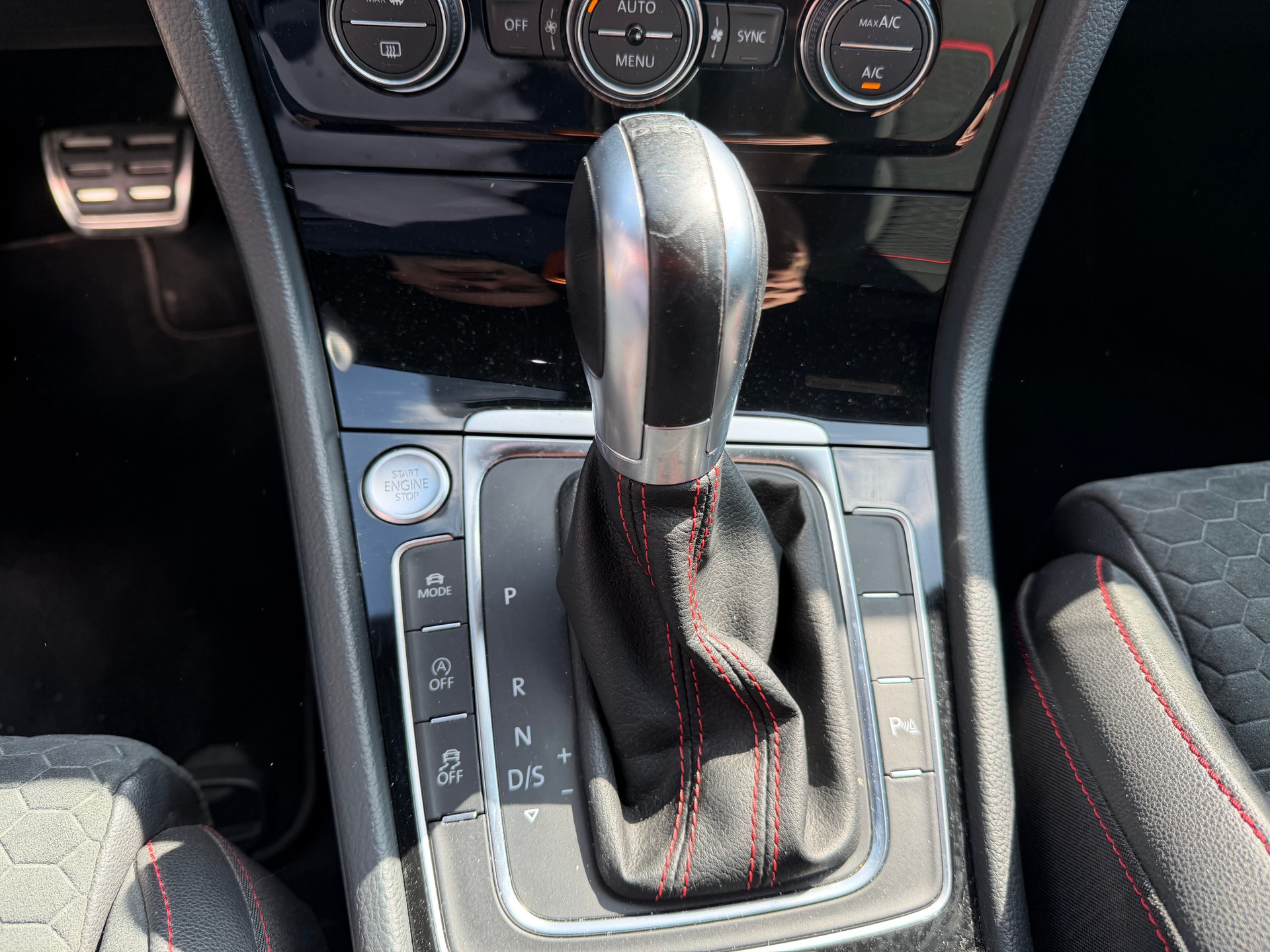 VW Golf 2.0 TSI GTI Performance DSG-image-8