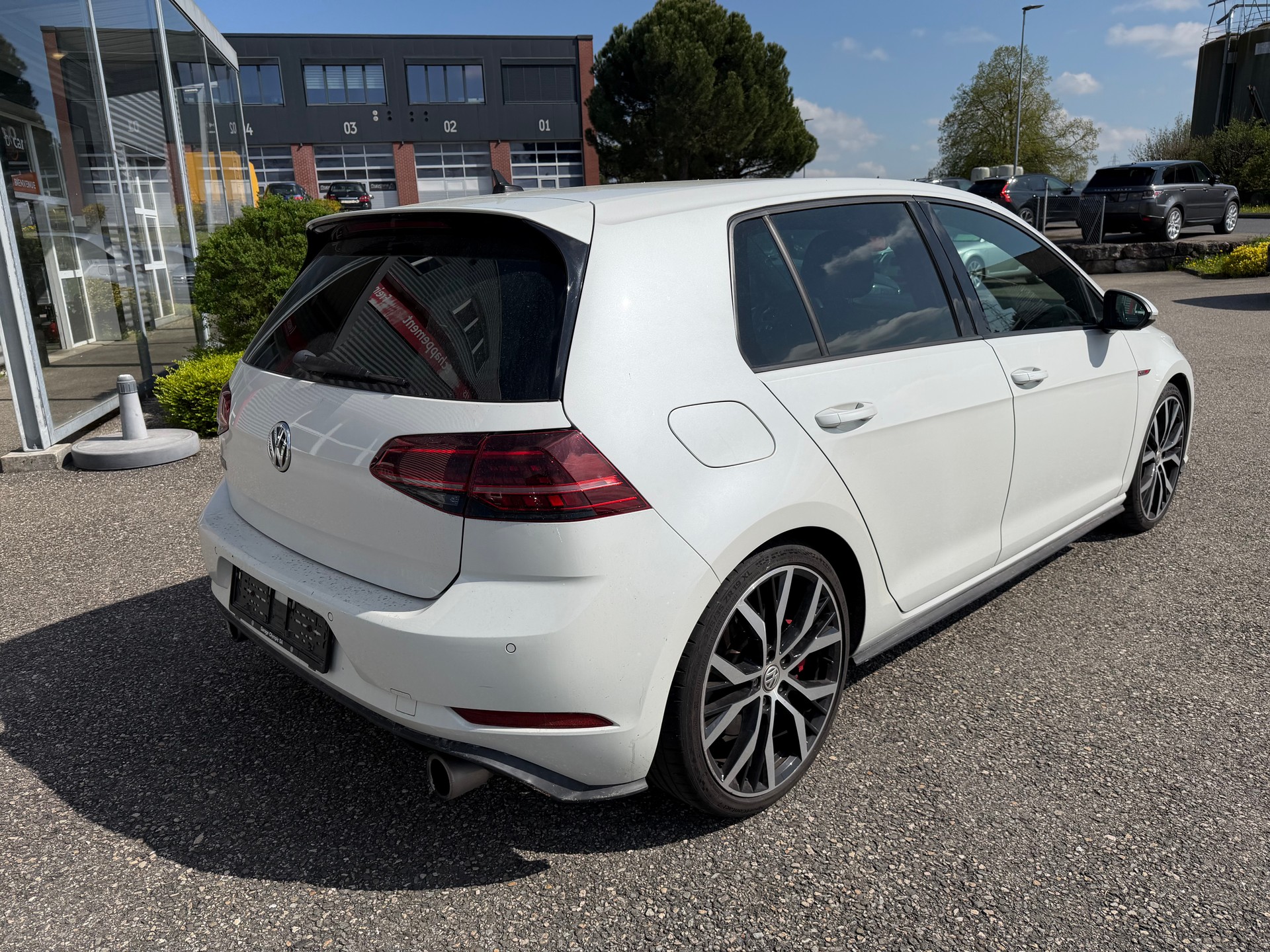 VW Golf 2.0 TSI GTI Performance DSG-image-4
