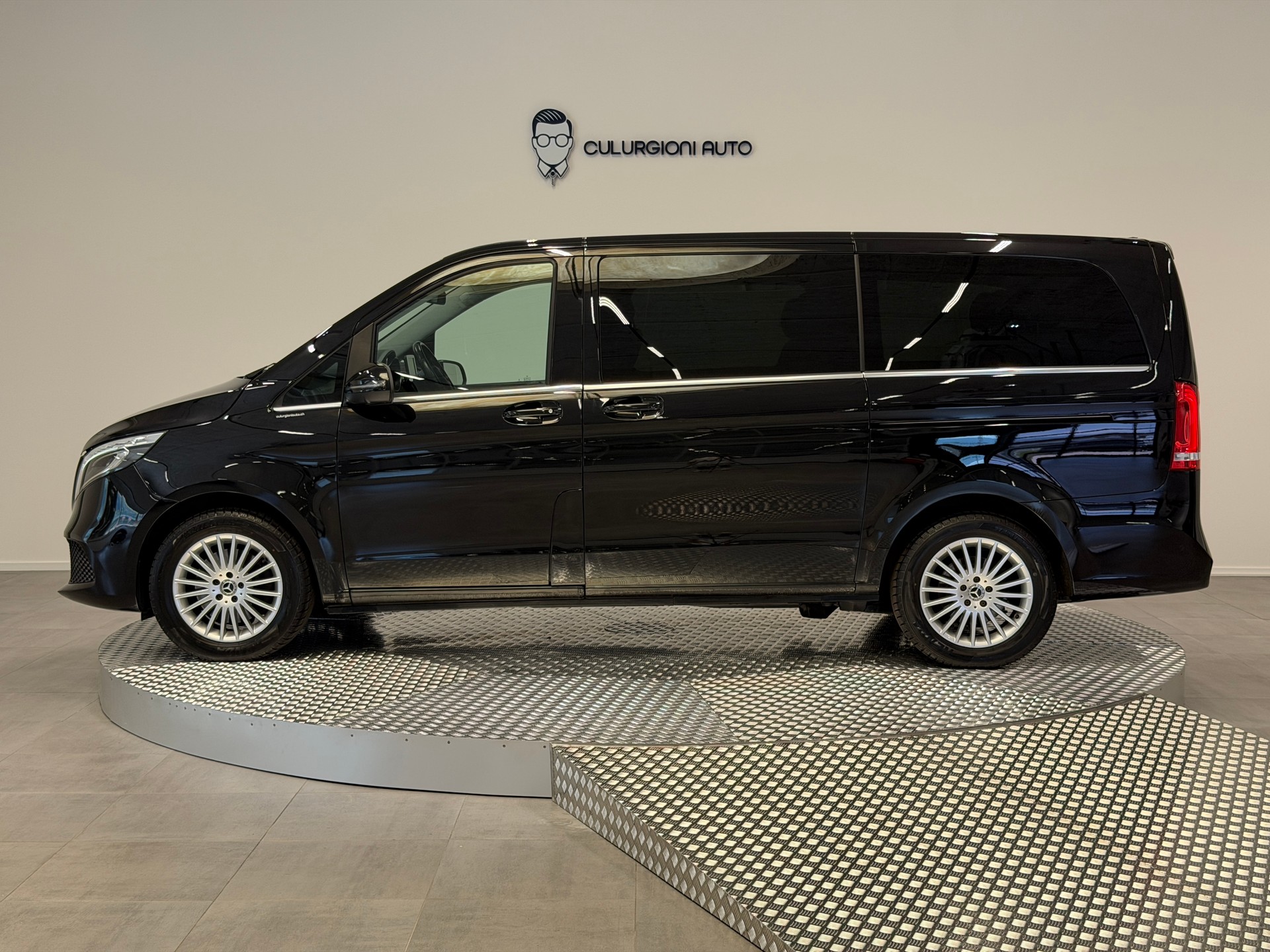 MERCEDES-BENZ V 250 d lang Avantgarde 4Matic G-Tronic-image-7
