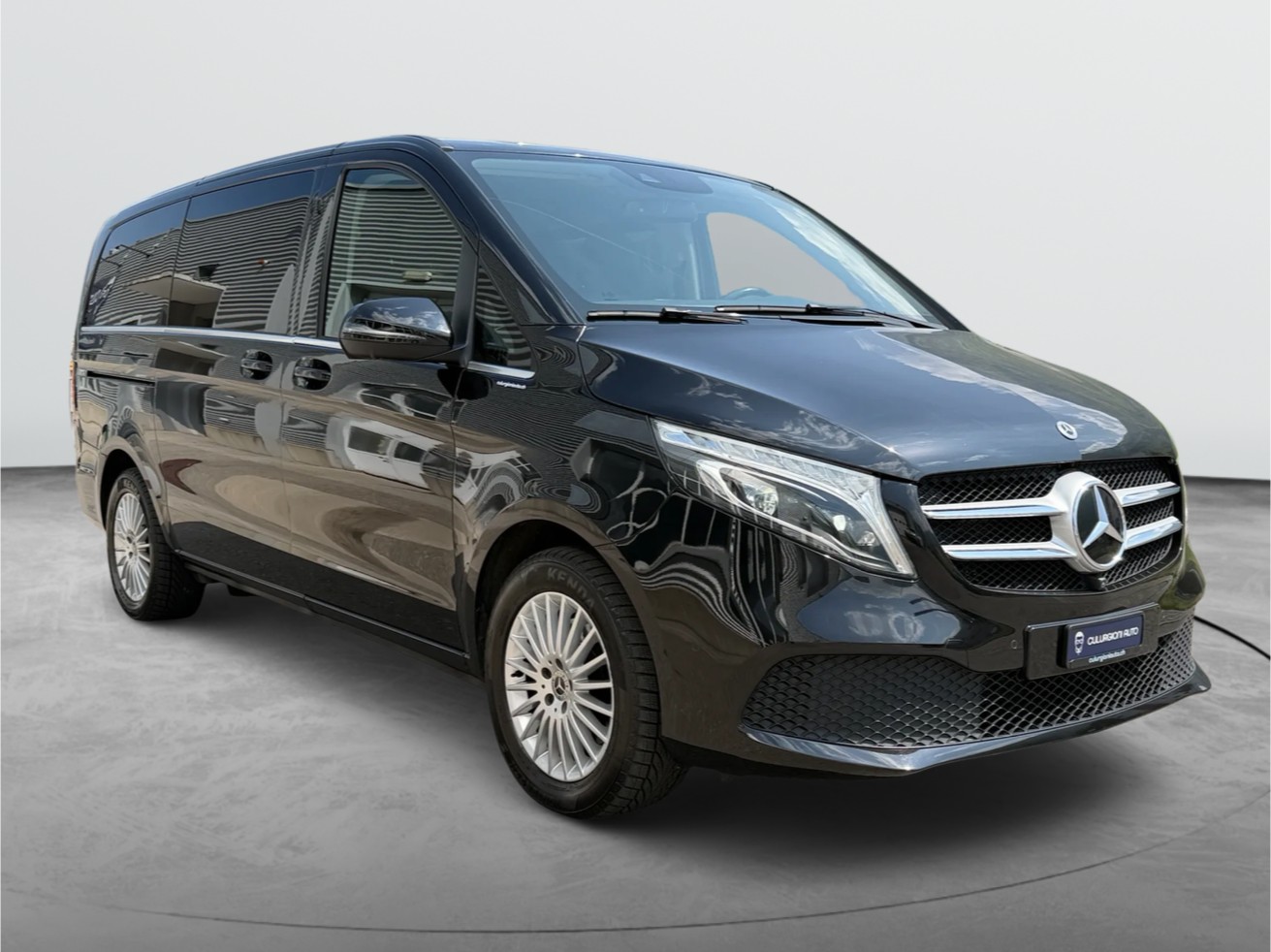 MERCEDES-BENZ V 250 d lang Avantgarde 4Matic G-Tronic-image-2