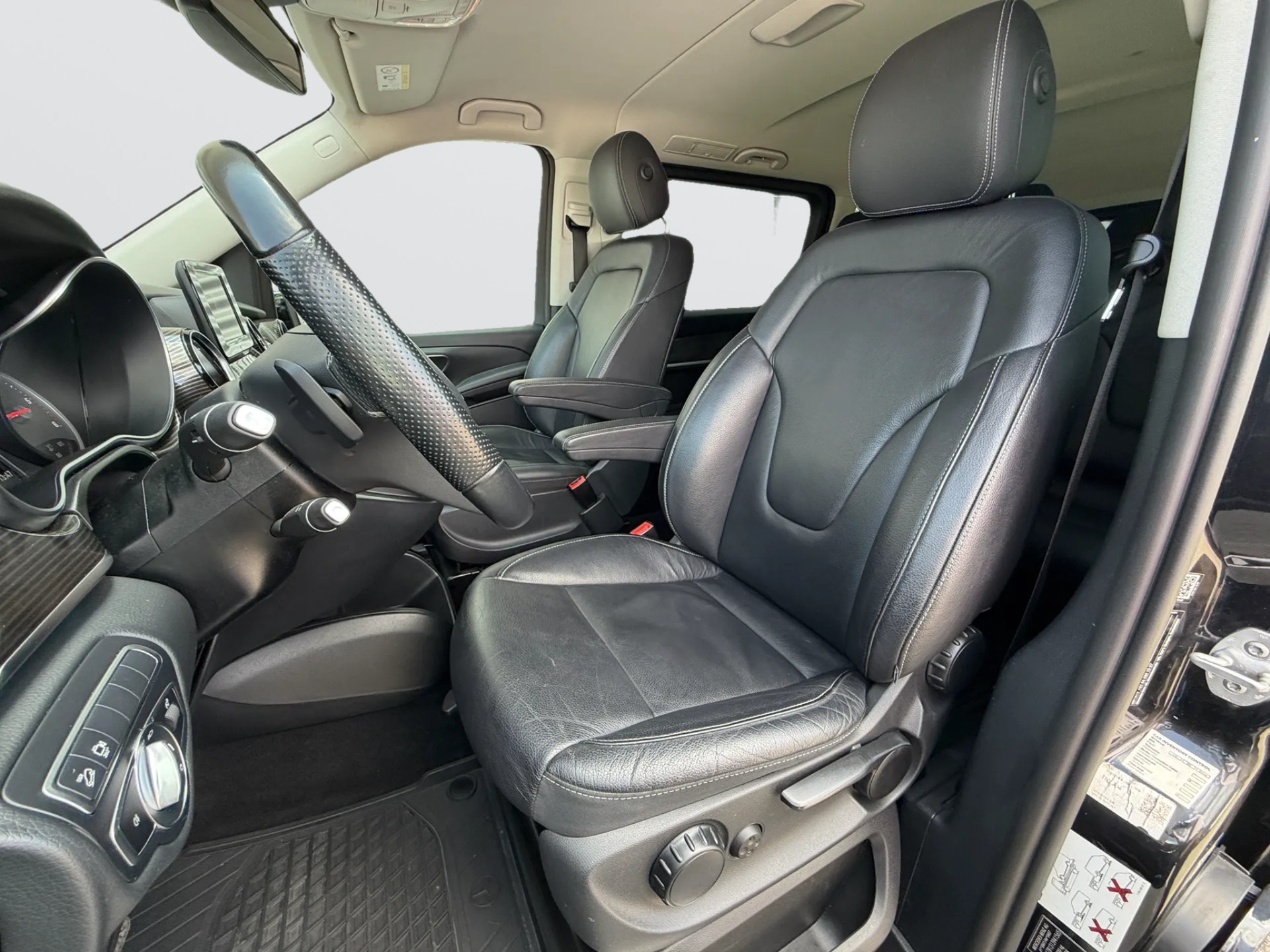 MERCEDES-BENZ V 250 d lang Avantgarde 4Matic G-Tronic-image-9