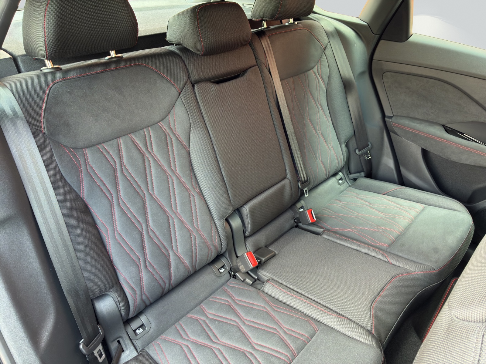AUDI Q3 SUV e-hybrid 200 kW-image-8