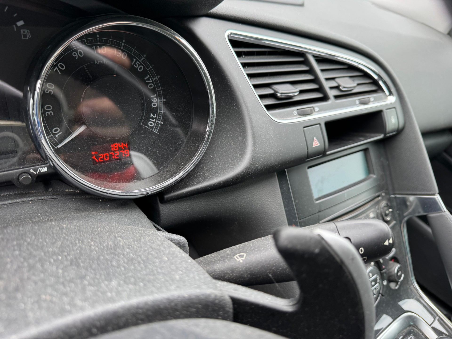 PEUGEOT 3008 HYbrid4 2.0 HDI EGS6-image-9