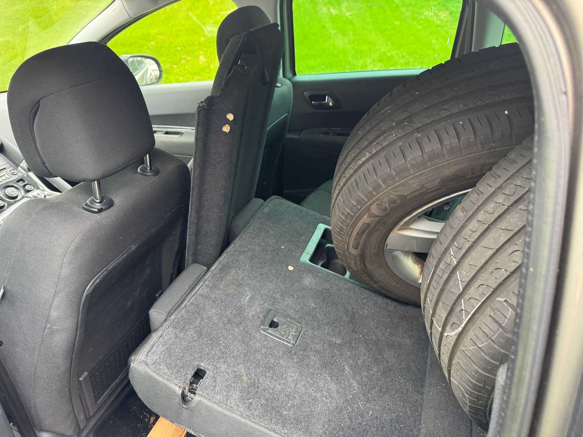 PEUGEOT 3008 HYbrid4 2.0 HDI EGS6-image-8
