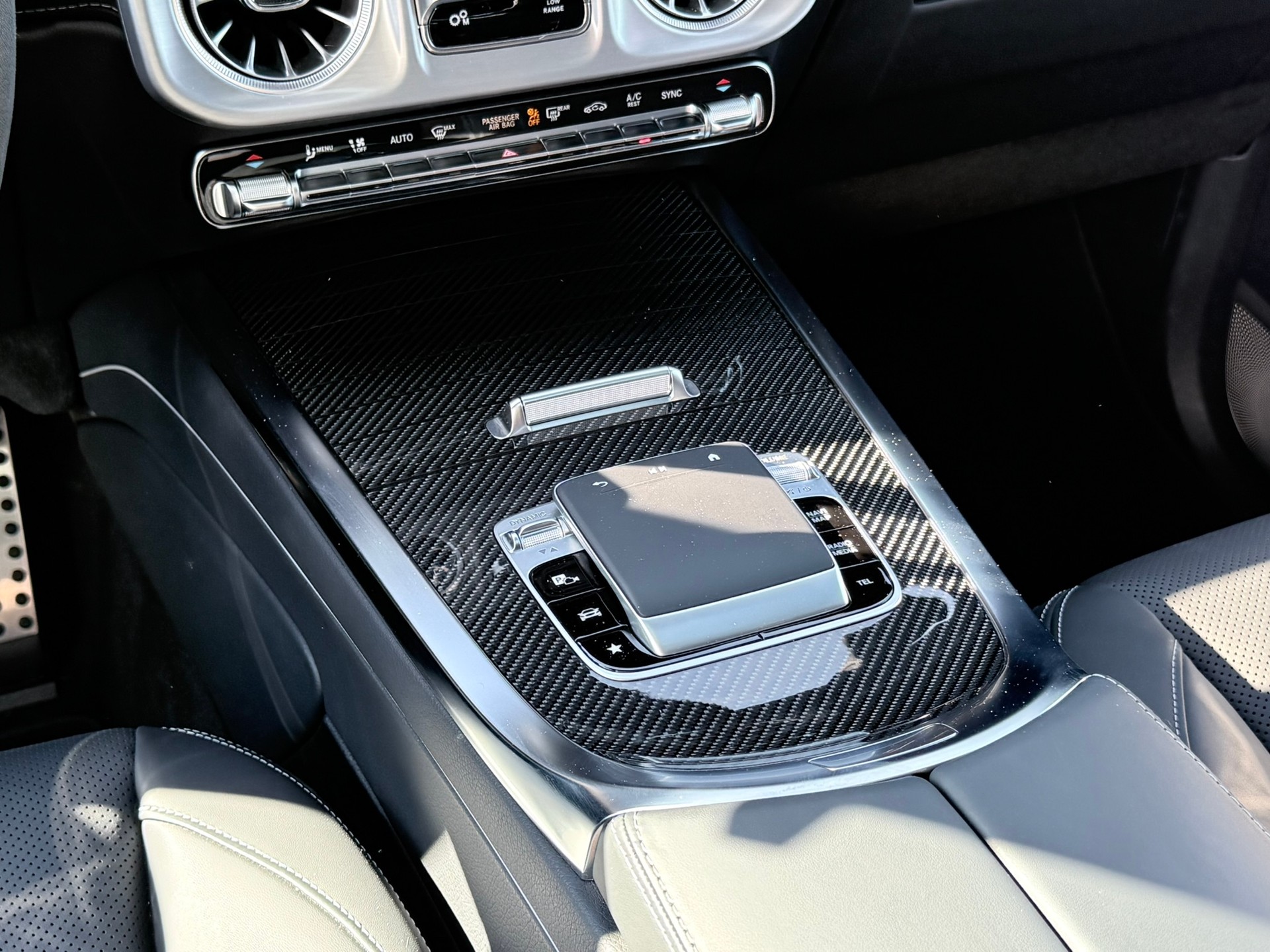 MERCEDES-BENZ G 63 AMG 9G-Tronic-image-13