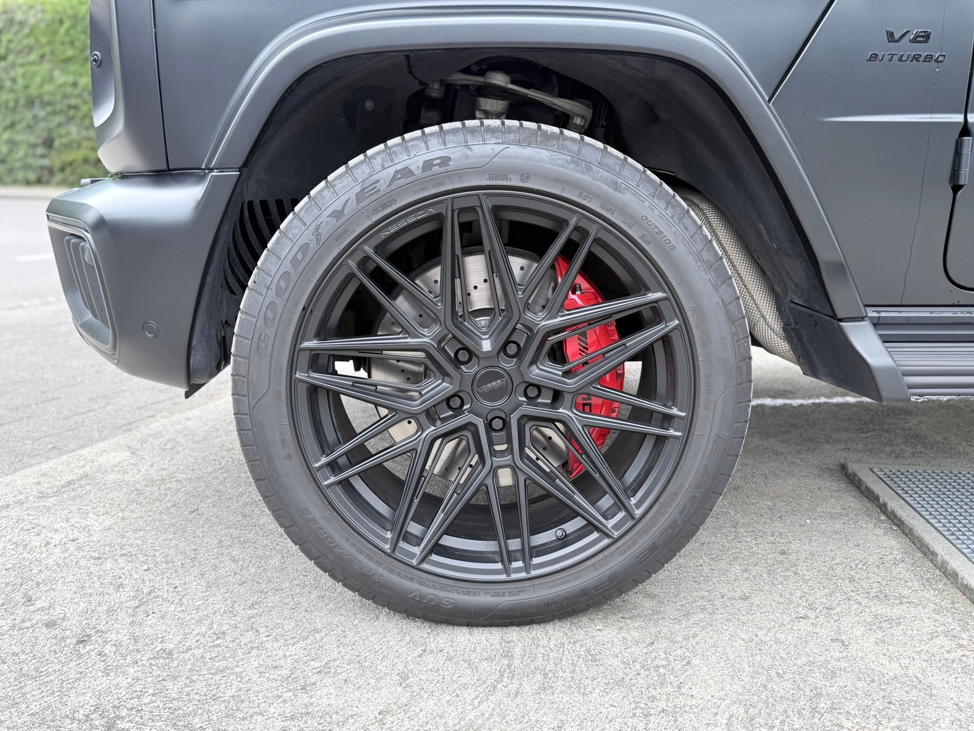 MERCEDES-BENZ G 63 AMG 9G-Tronic-image-8