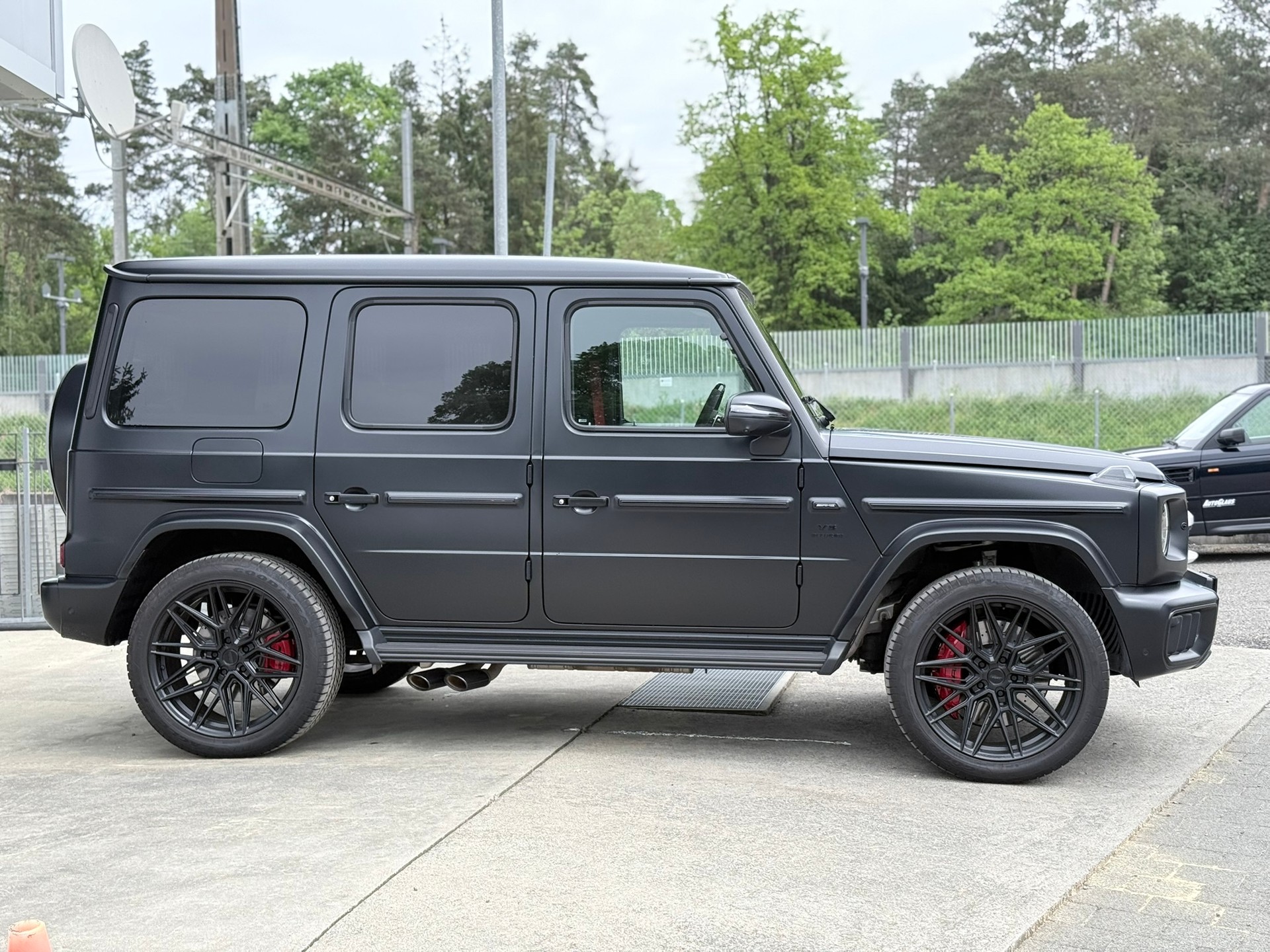 MERCEDES-BENZ G 63 AMG 9G-Tronic-image-3