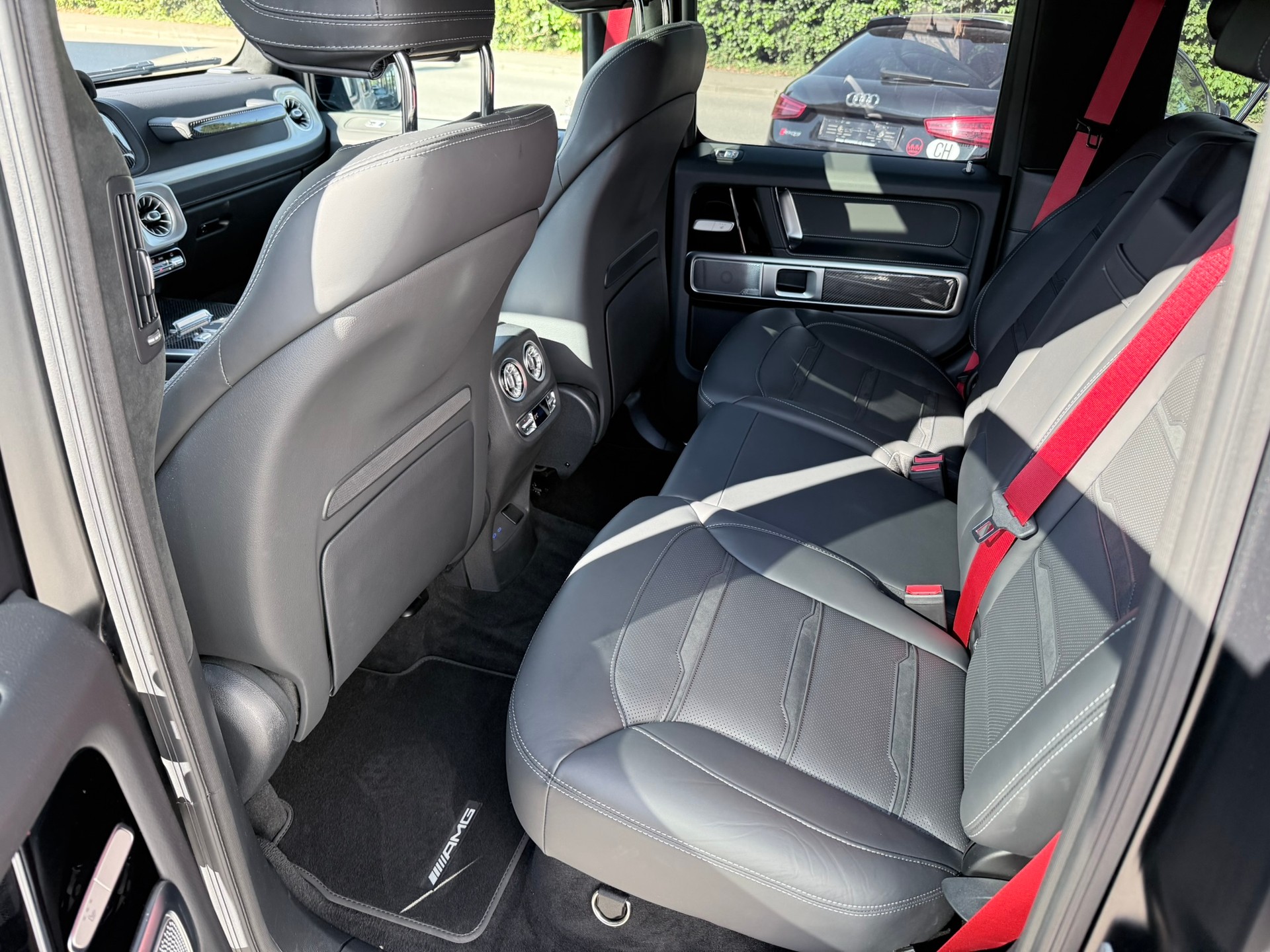 MERCEDES-BENZ G 63 AMG 9G-Tronic-image-16