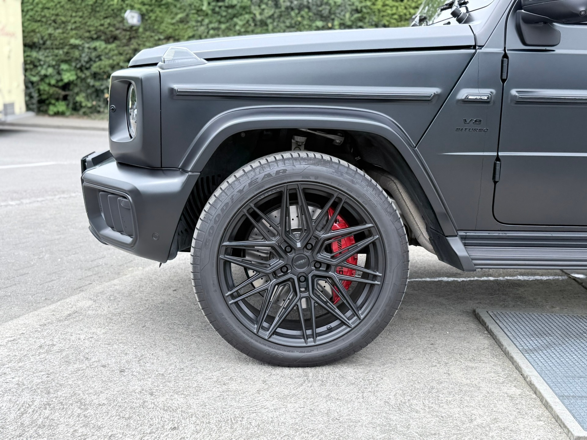 MERCEDES-BENZ G 63 AMG 9G-Tronic-image-7