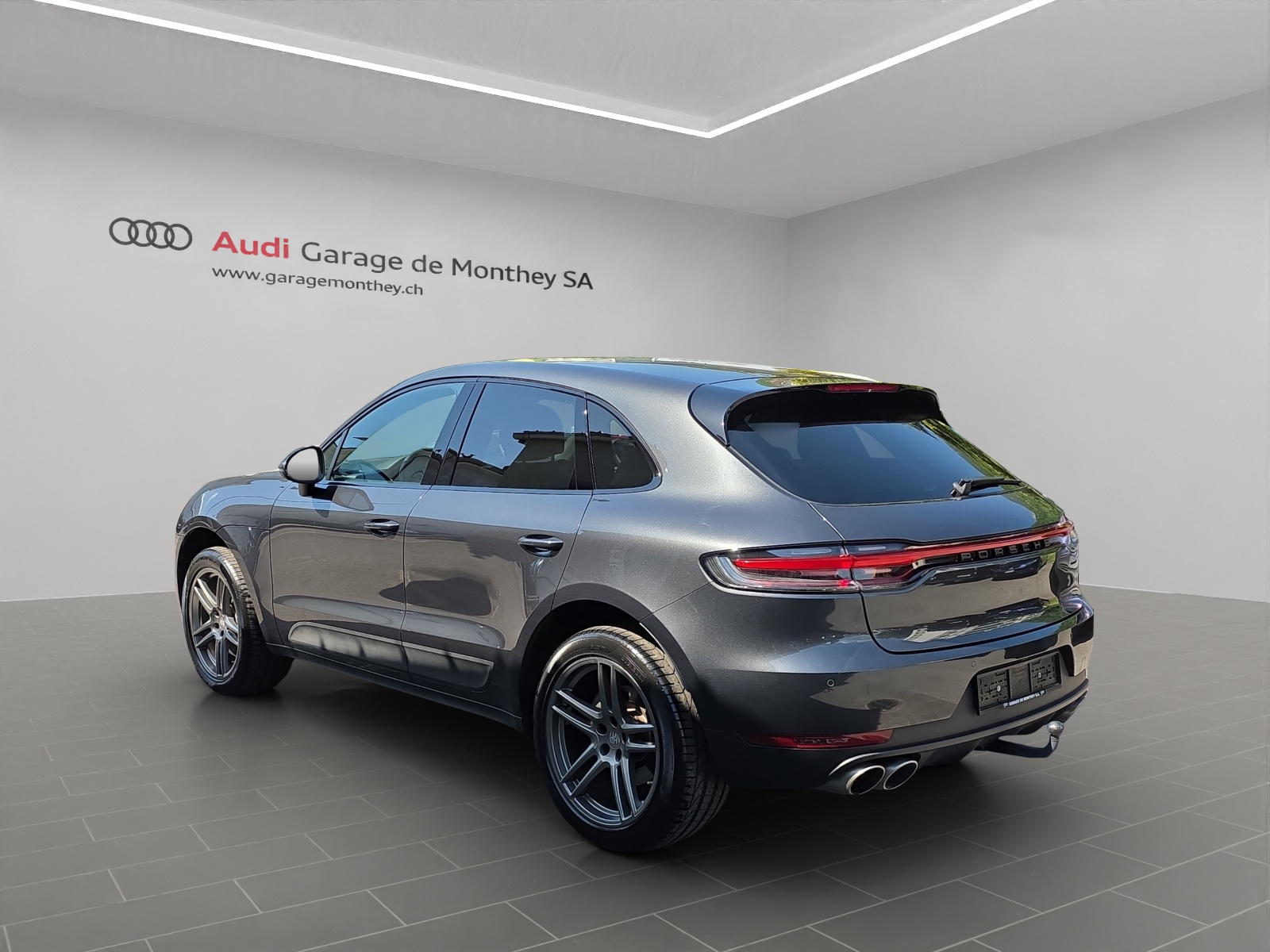 PORSCHE Macan S PDK-image-5