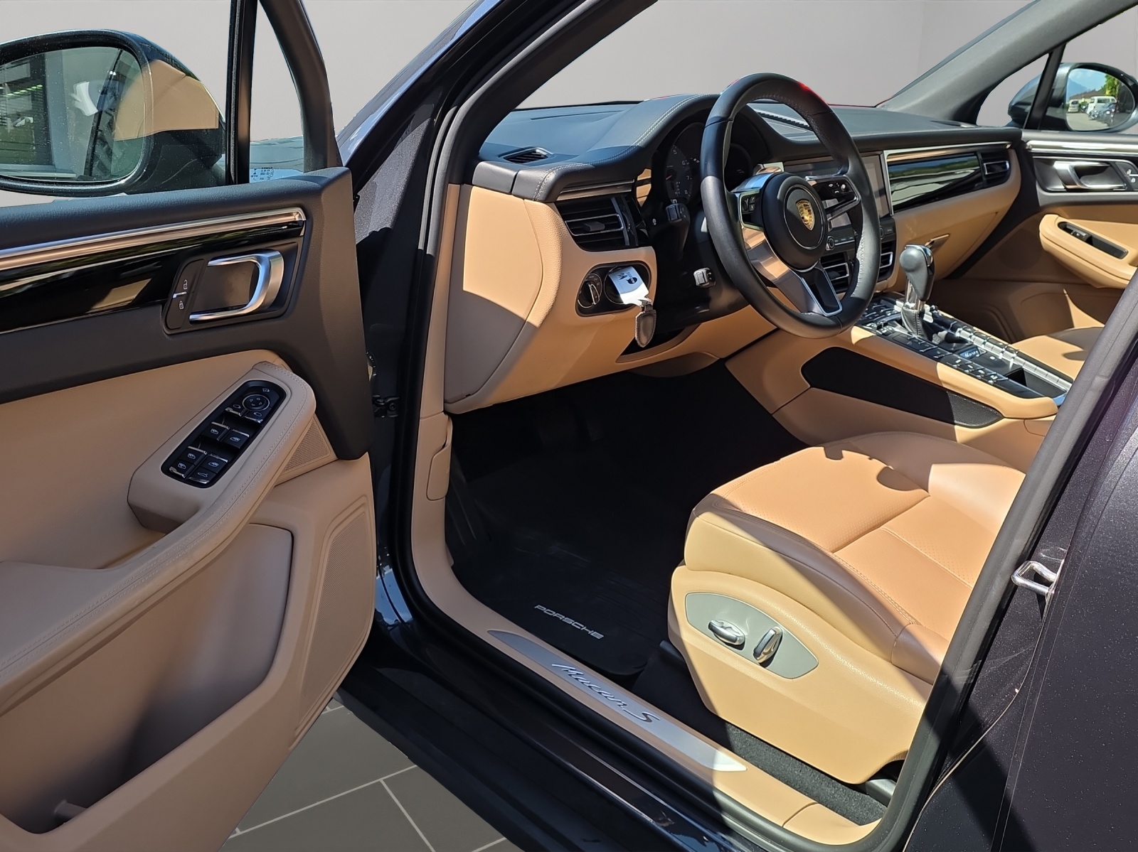 PORSCHE Macan S PDK-image-6