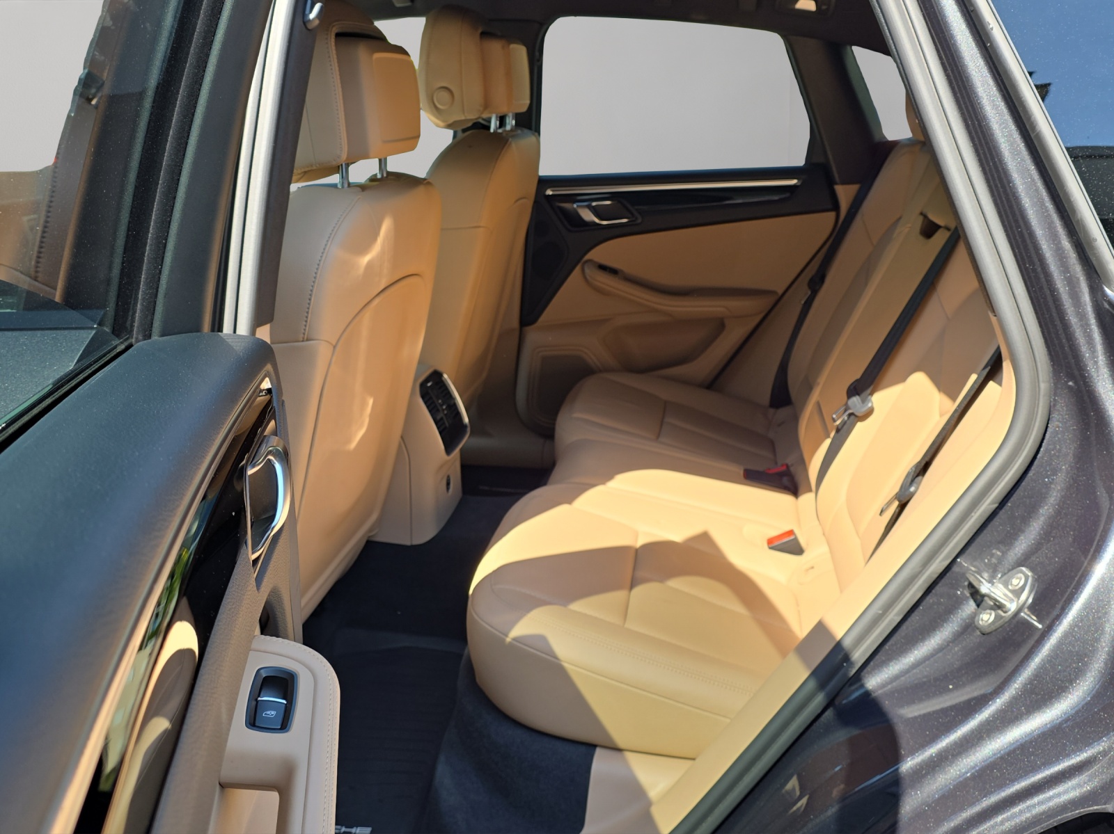 PORSCHE Macan S PDK-image-8