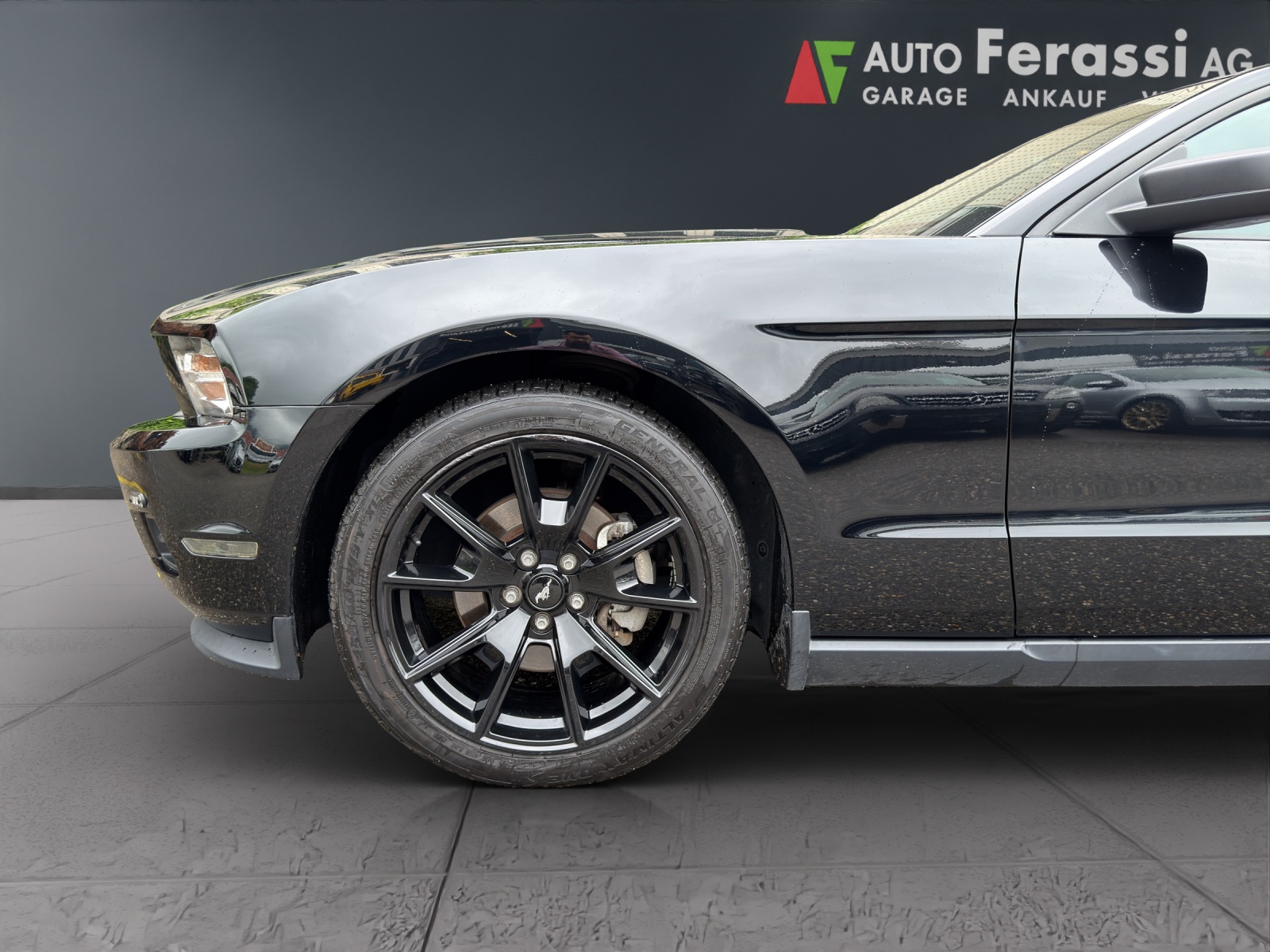 FORD Mustang-image-10