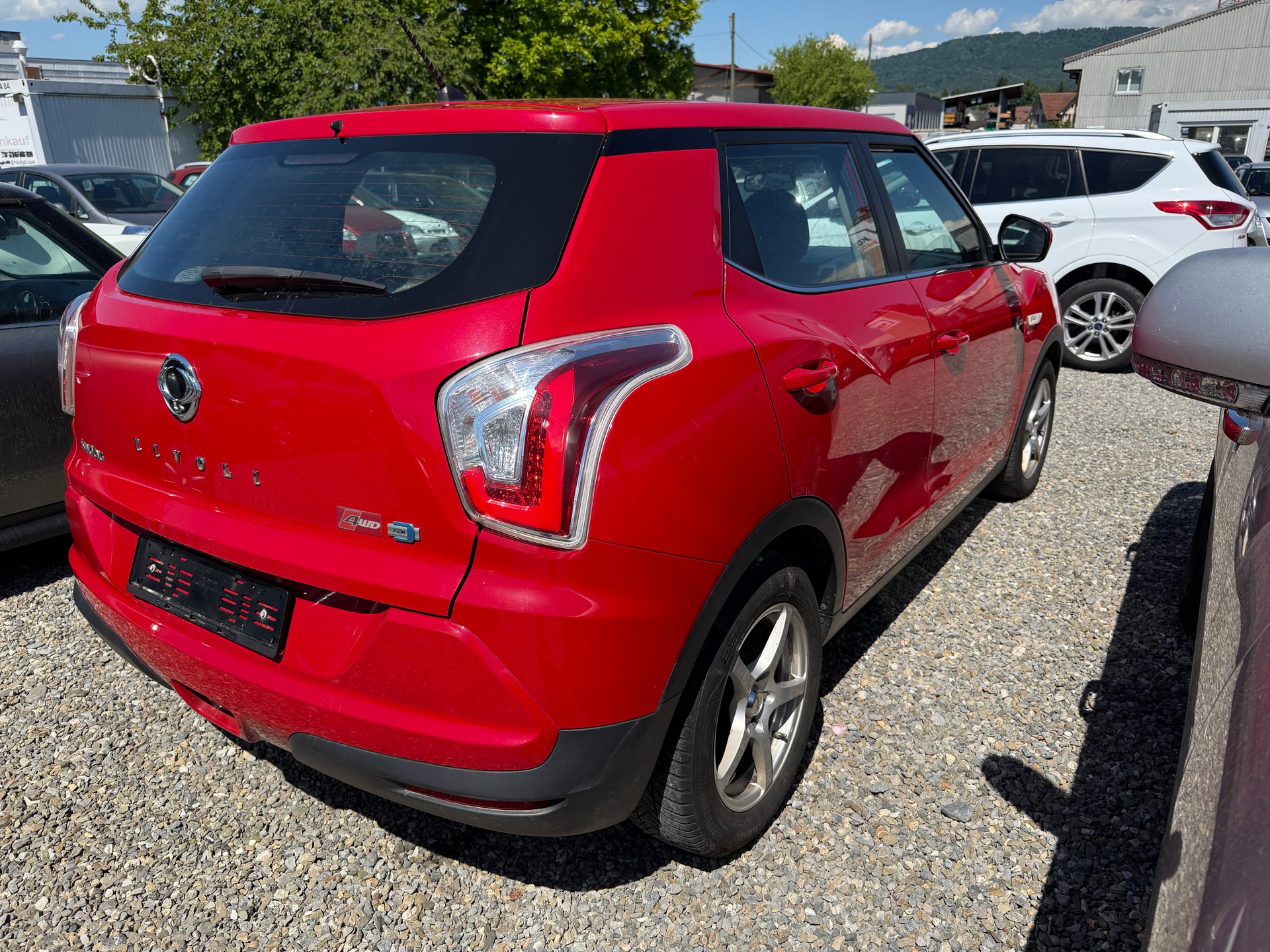 KGM-SsangYong Tivoli 1.6 eXDi Quartz 4WD Automatic-image-2