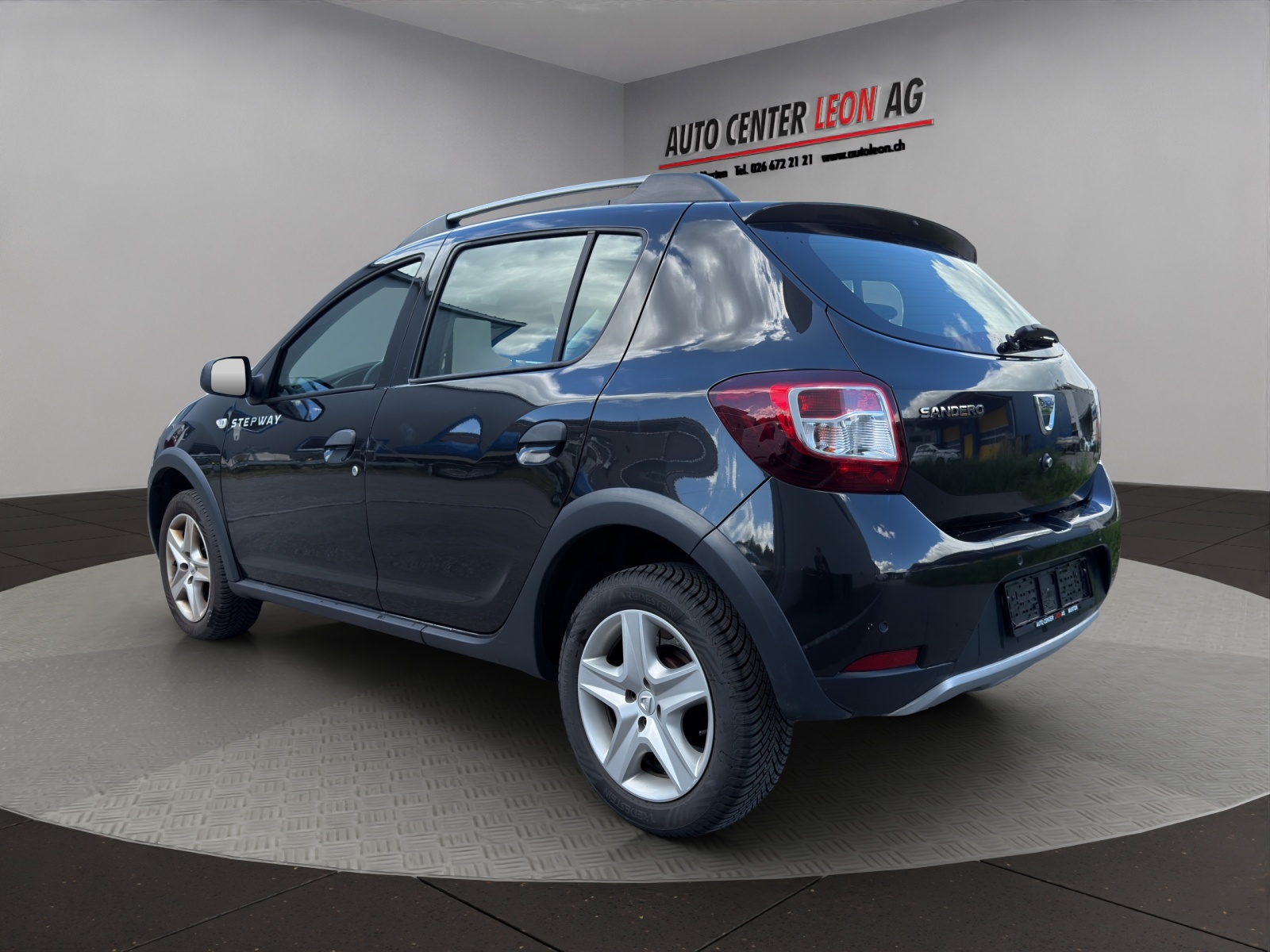 DACIA Sandero Tce 90 Stepway Lauréate Automatic-showroom-element-3