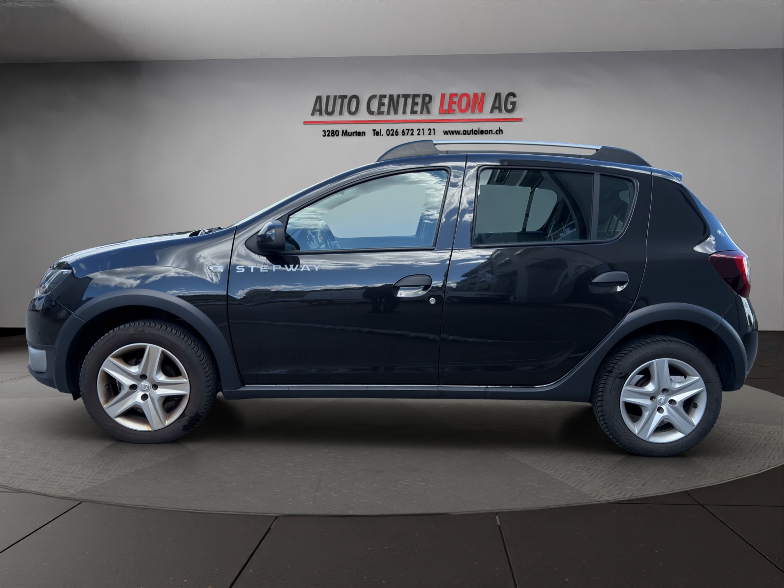 DACIA Sandero Tce 90 Stepway Lauréate Automatic-showroom-element-2
