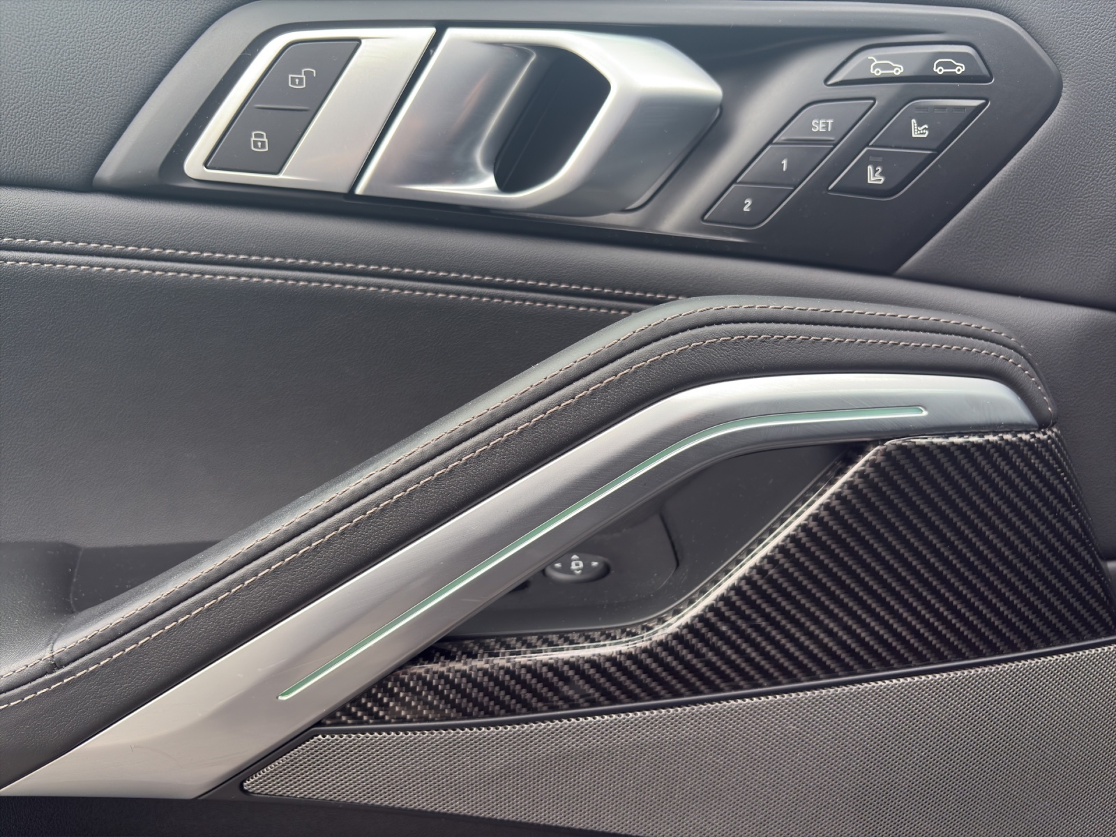BMW X6 xDr48V M60i M SportPro-image-6