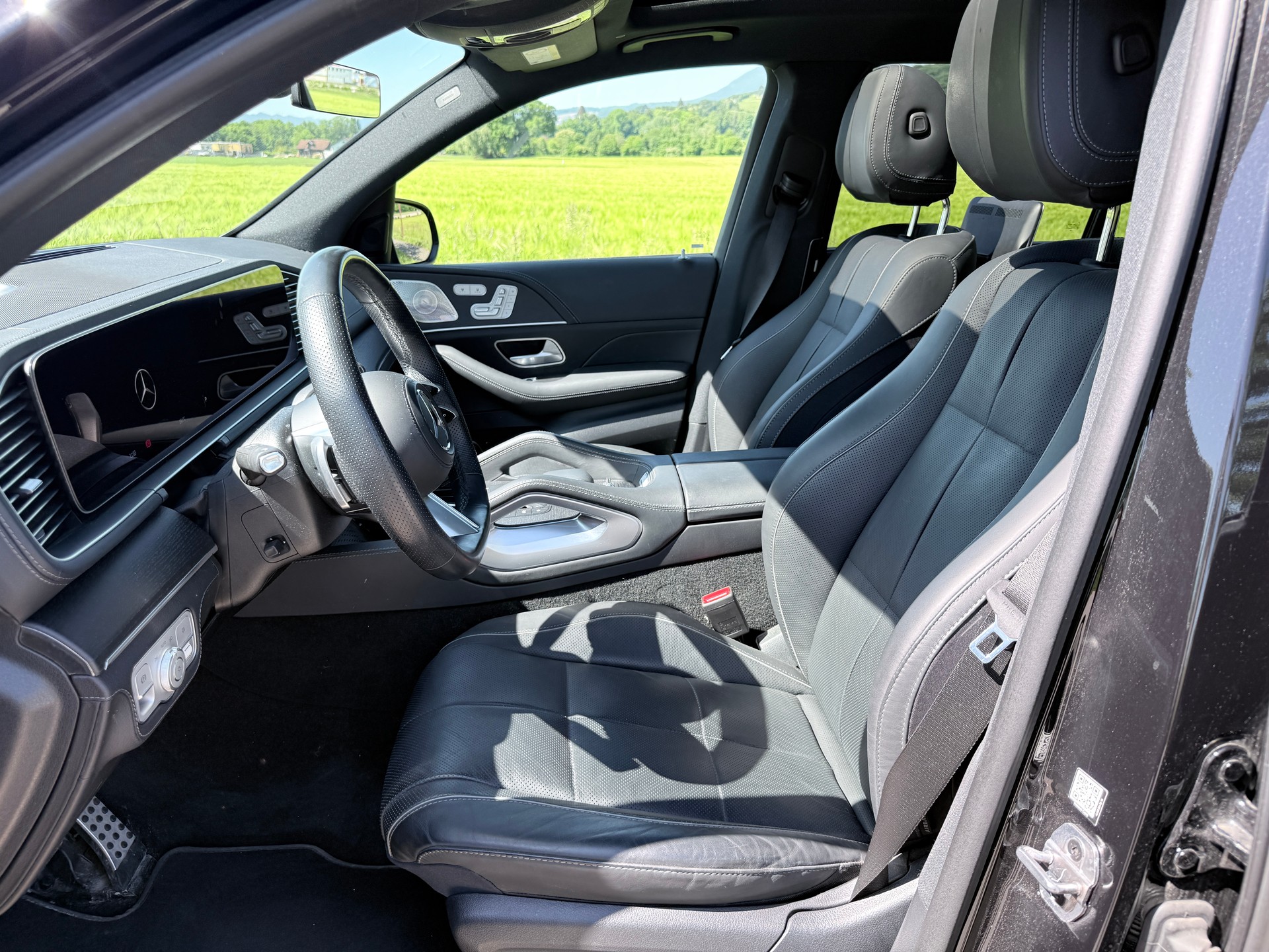 MERCEDES-BENZ GLS 580 4Matic AMG Line 9G-Tronic-image-5