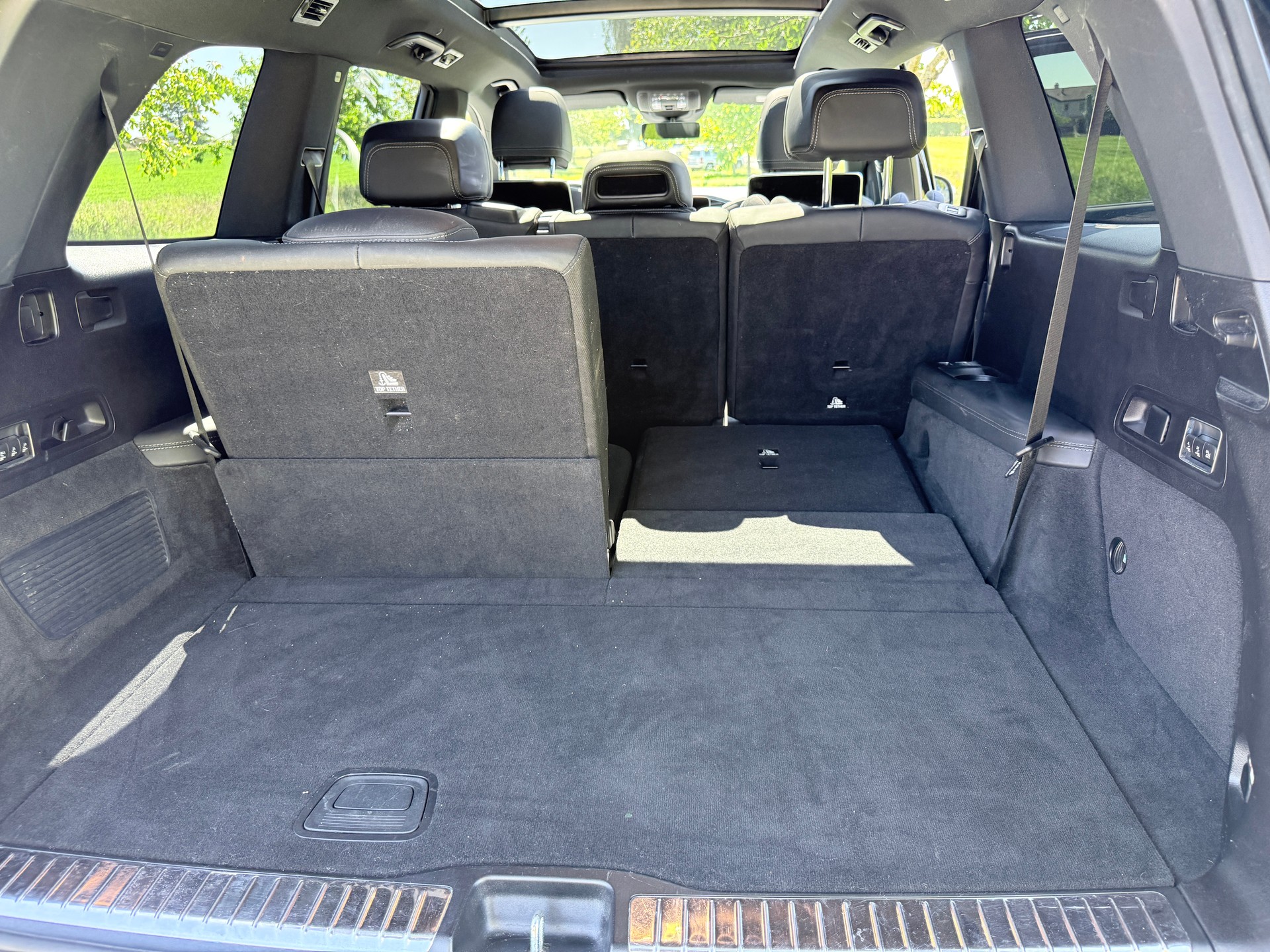 MERCEDES-BENZ GLS 580 4Matic AMG Line 9G-Tronic-image-12